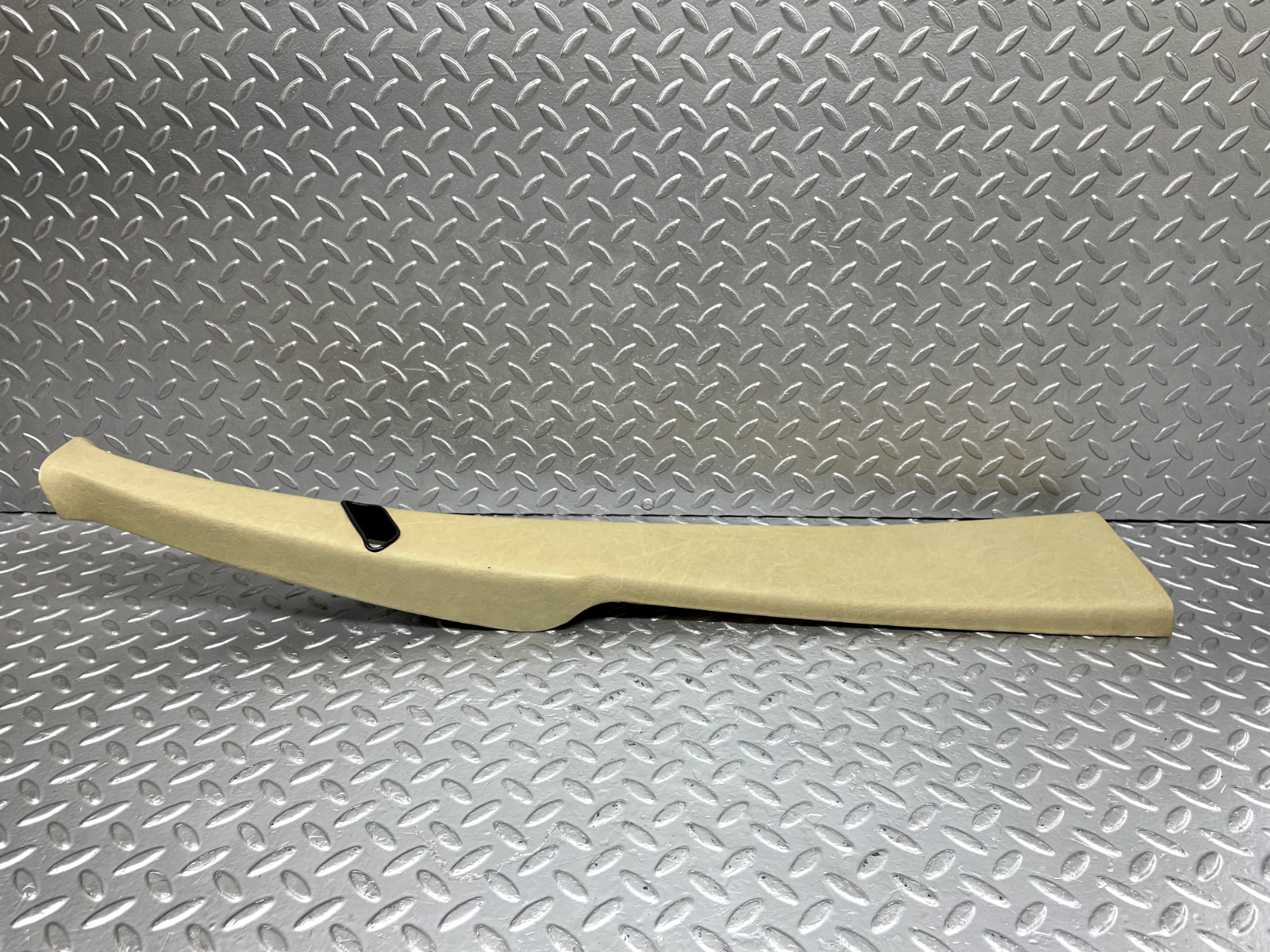 44252 Mercedes-Benz W123 280E B Pillar Cover Left Beige