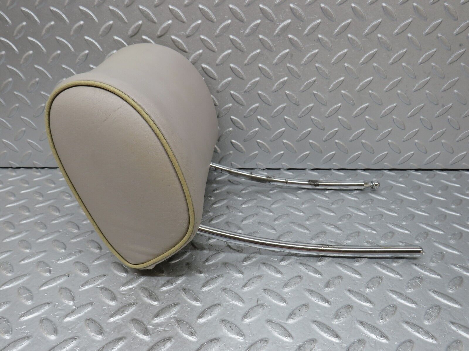 35629 Mercedes-Benz R107 280SL Front Seat Headrest