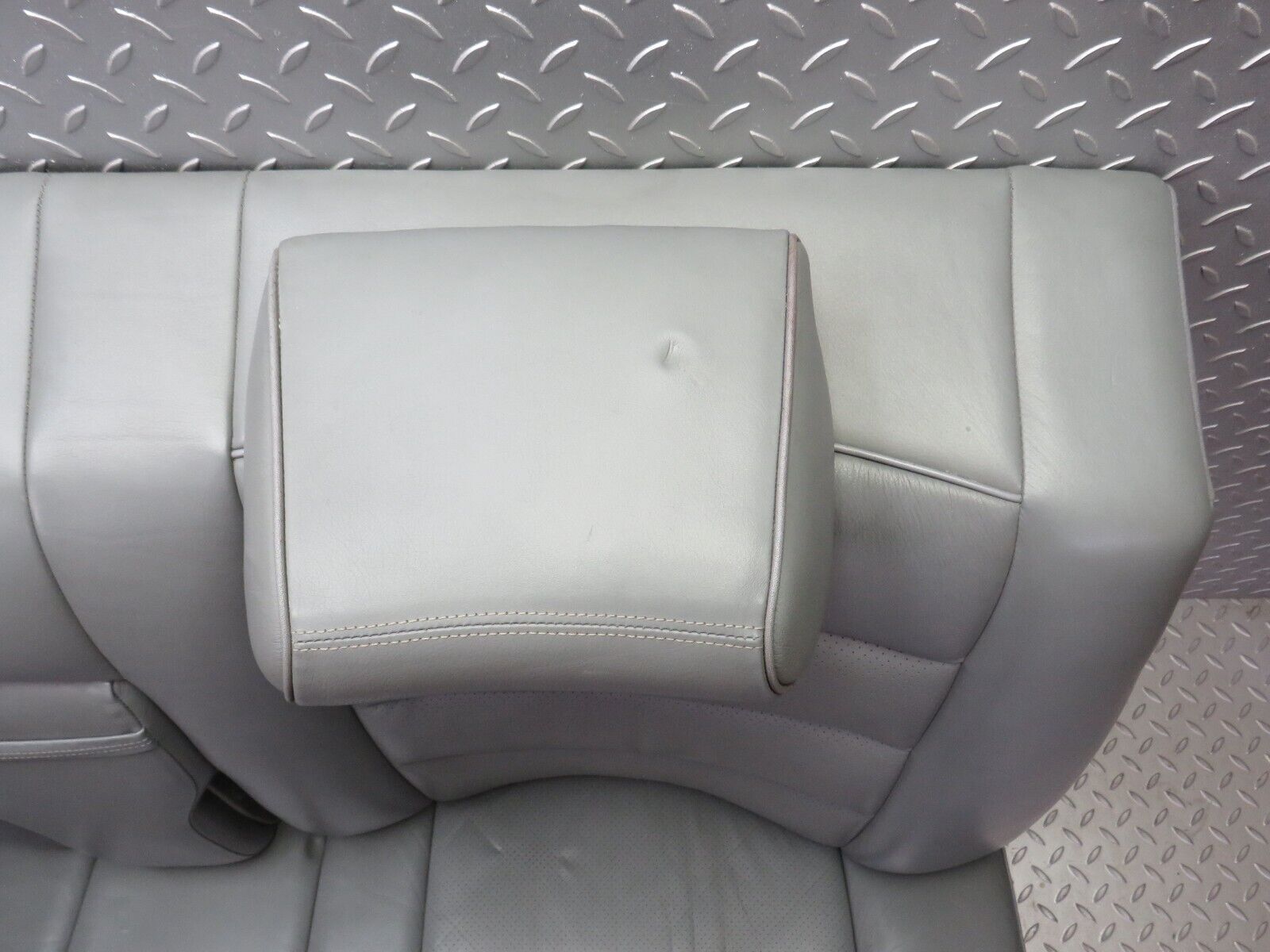 42911 Mercedes-Benz W126 420SE Rear Seat Leather Grey 1269202750 1269202716
