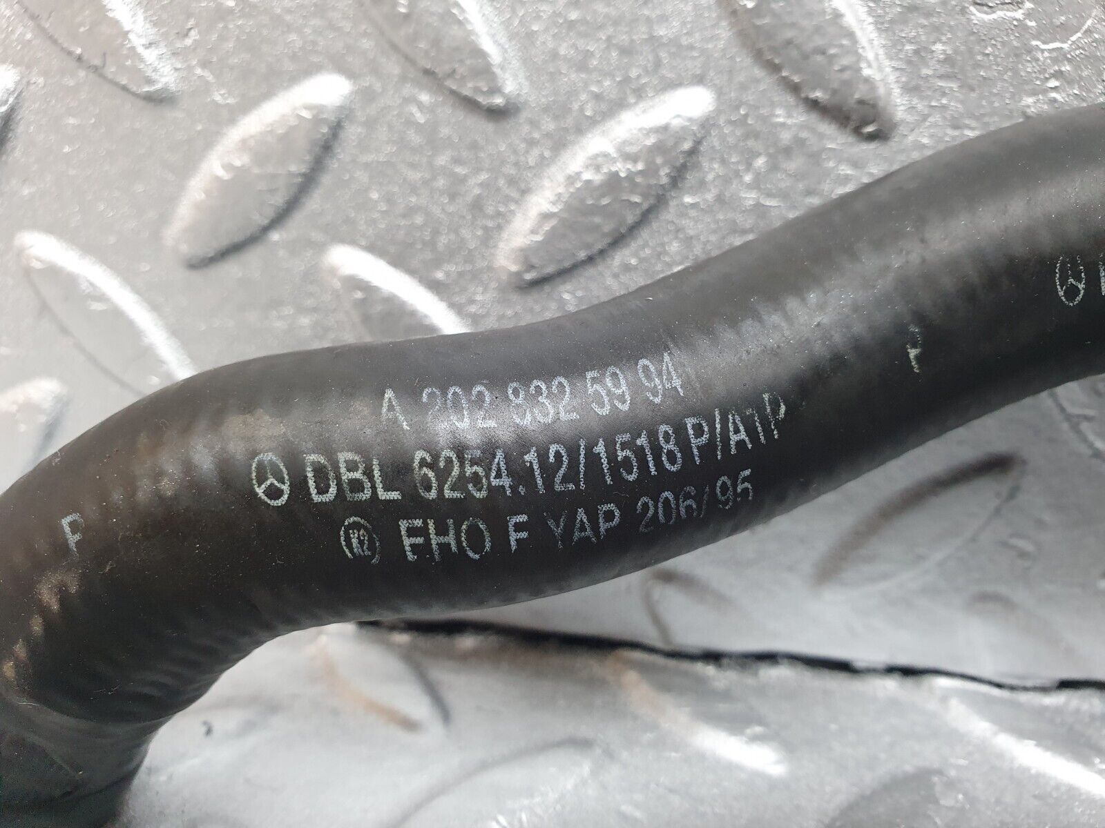 42067 Mercedes-Benz W202 C200 Heater Hose Pipe 2028325994 2028325894 2028325794