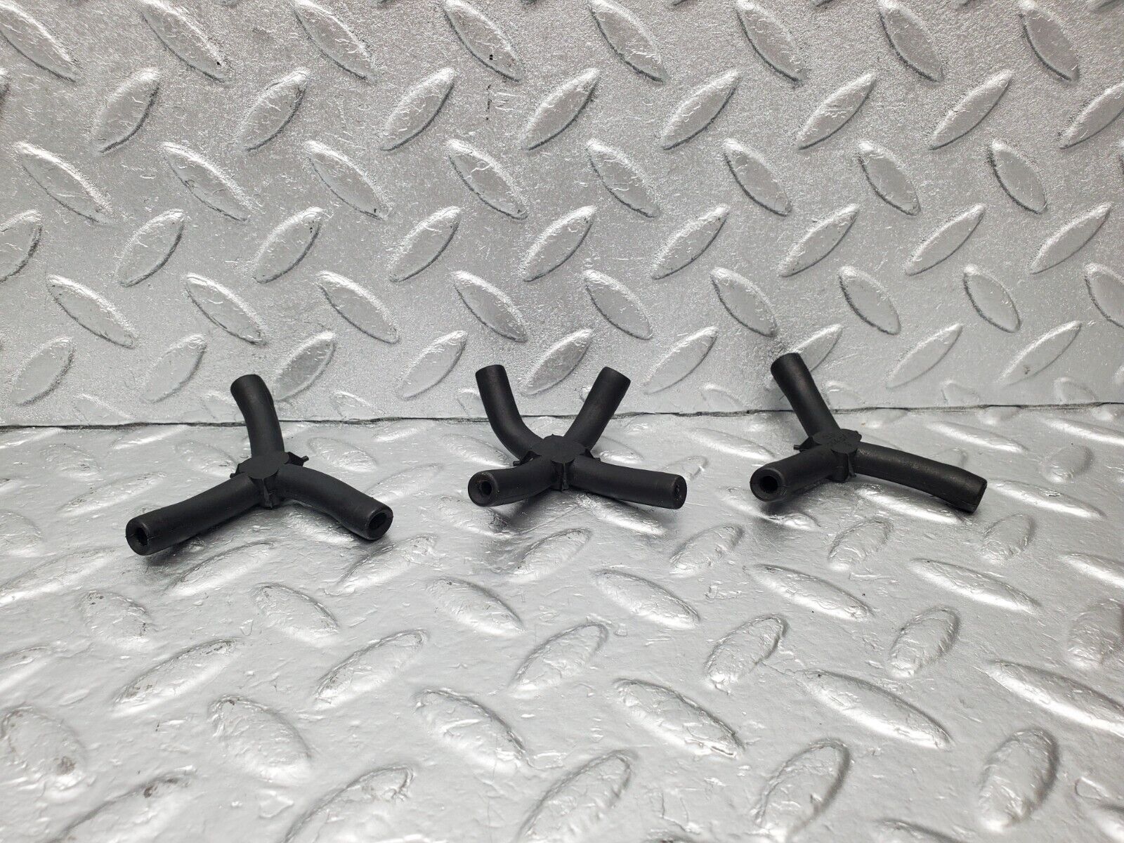 46674 Mercedes-Benz C123 280CE Coupe Vacuum Pipe Hose Distributor