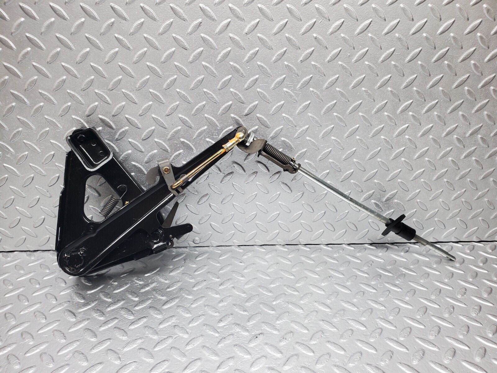 45832 Mercedes-Benz W126 420SE Handbrake Regulator