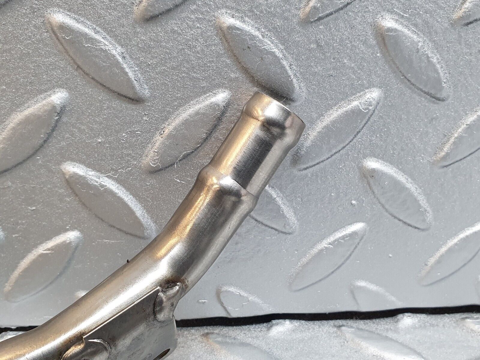 41980 Mercedes-Benz W202 C200 Cooling Hose Pipe