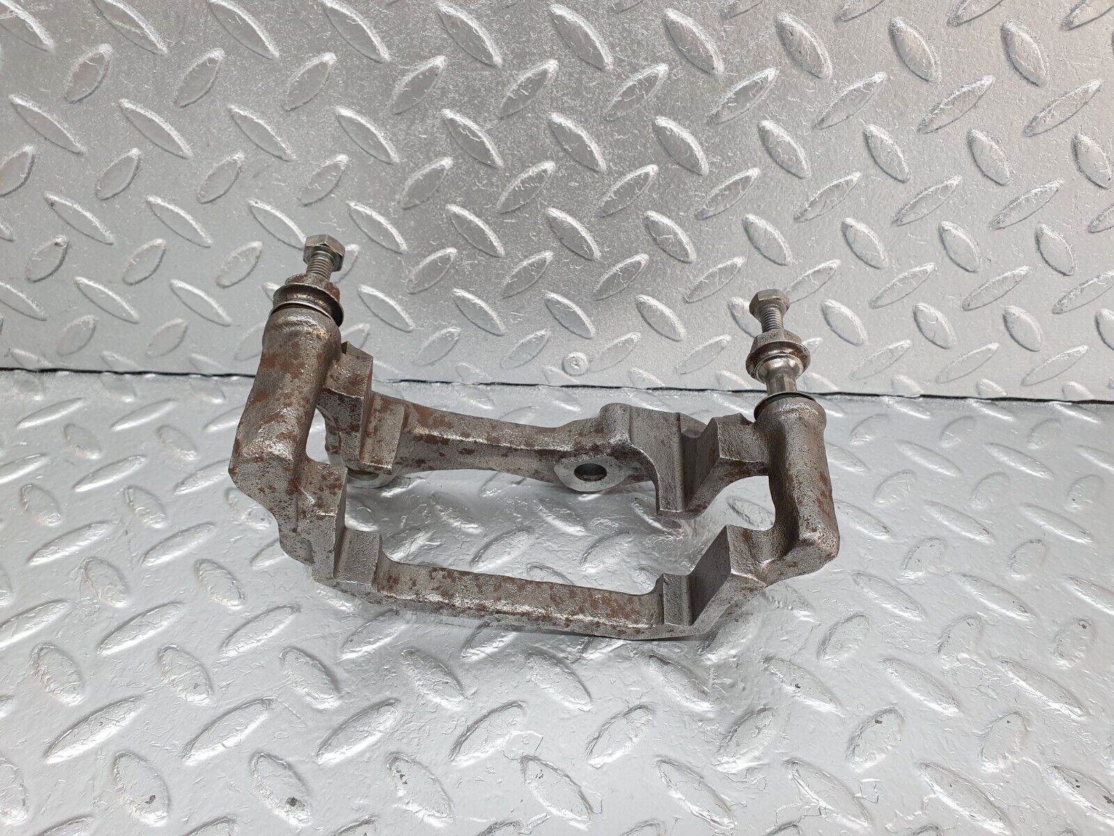 43719 Mercedes-Benz C126 380SEC Coupe Front Right Brake Caliper Bracket