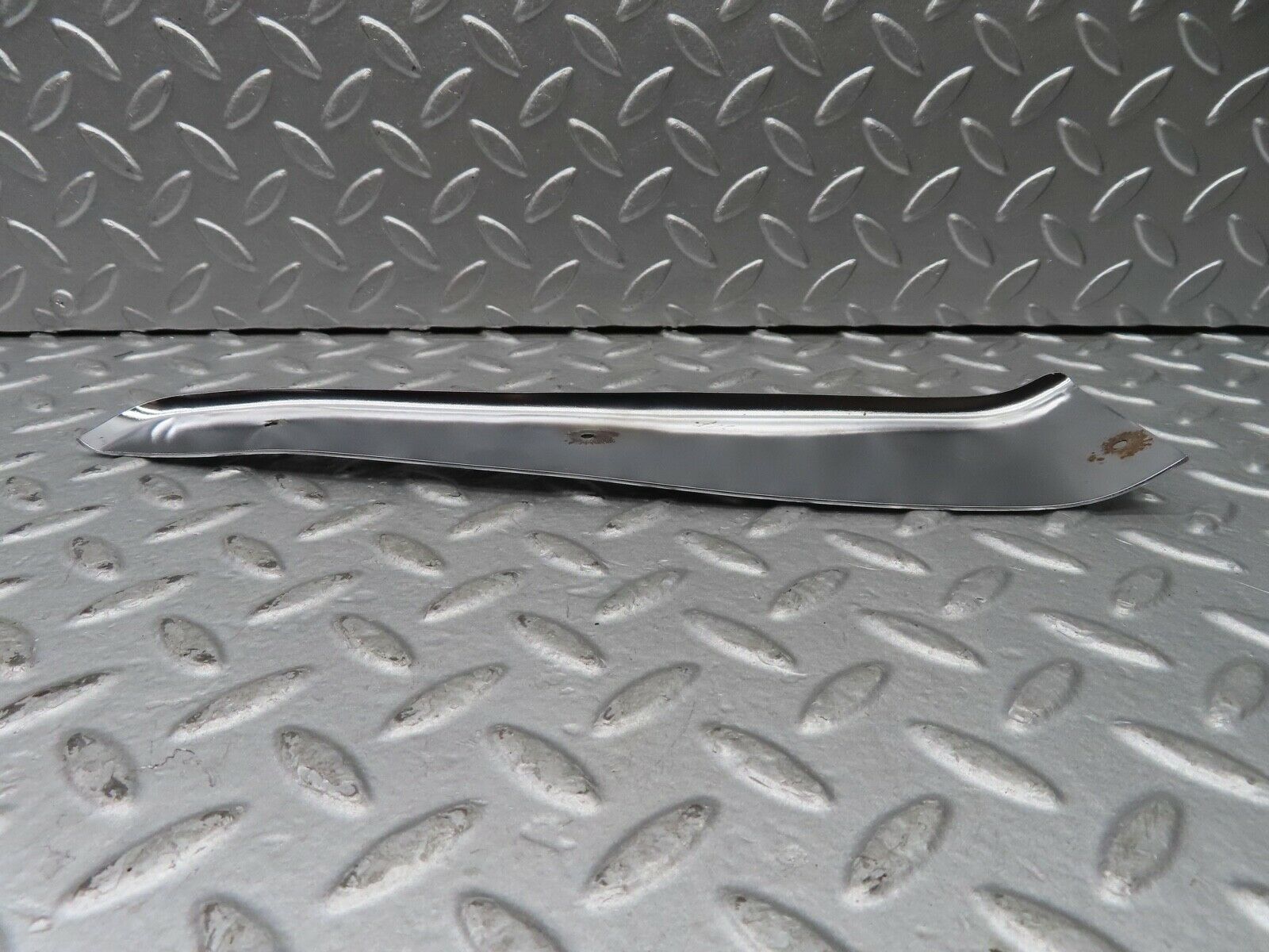 20513 Mercedes-Benz R107 450SL Left Door Chrome Cover