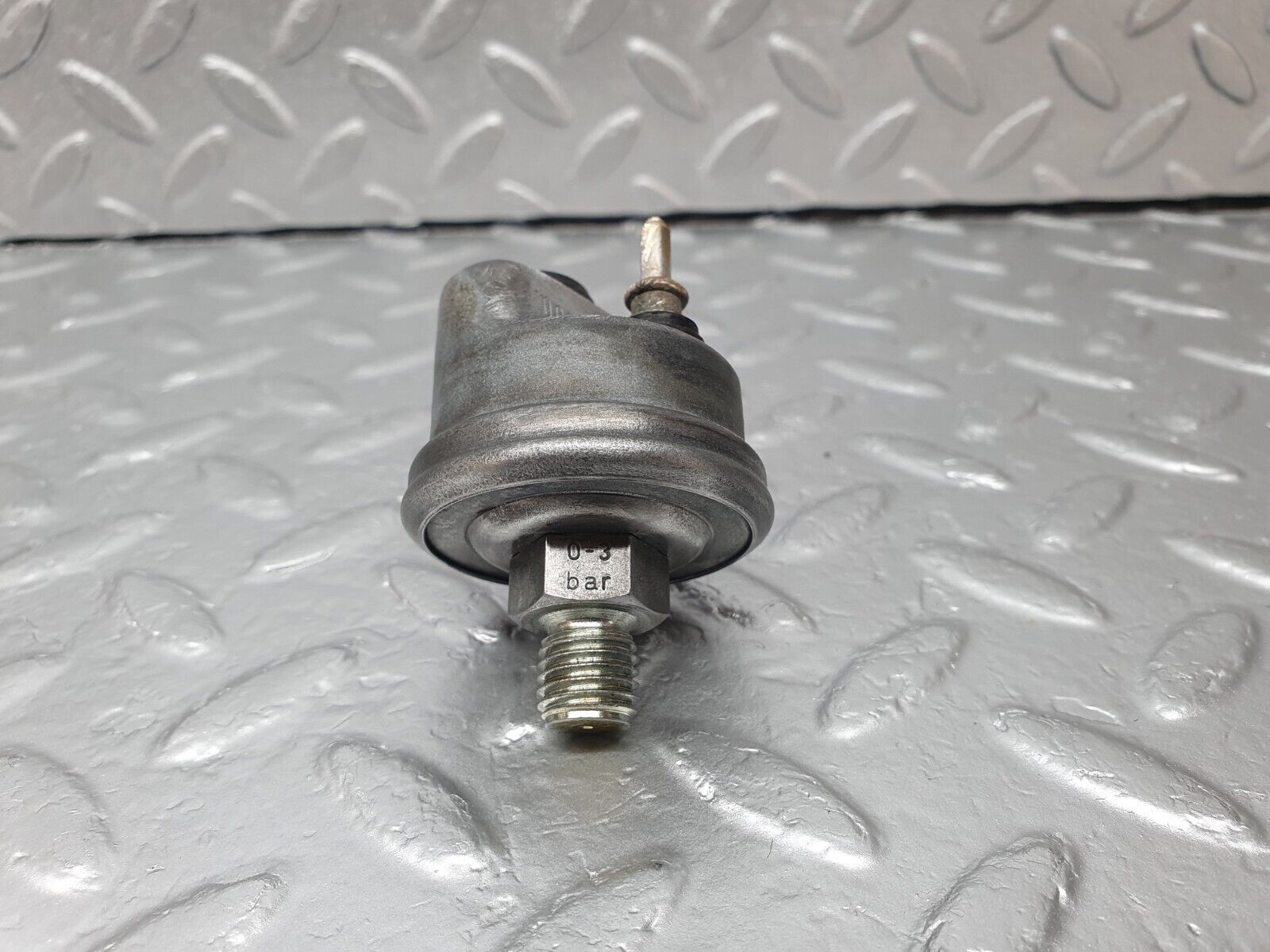 42546 Mercedes-Benz R129 320SL Coupe Oil Pressure Sensor VDO 0065429417