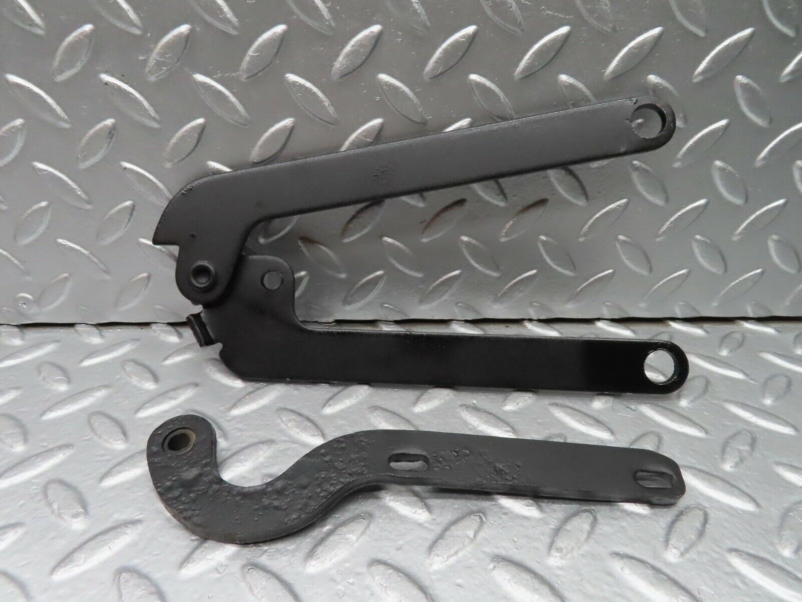 20617 Mercedes-Benz R107 450SL Bonnet Hinge Right Side