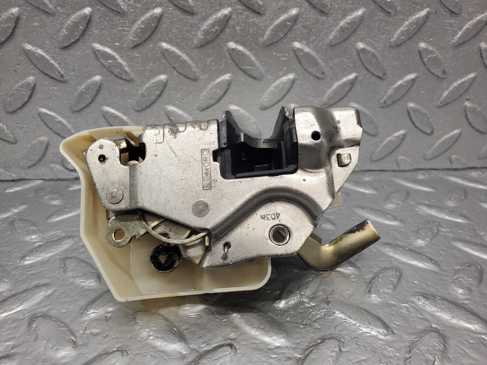 46255 Mercedes-Benz W124 280E Rear Right Door Lock Mechanism