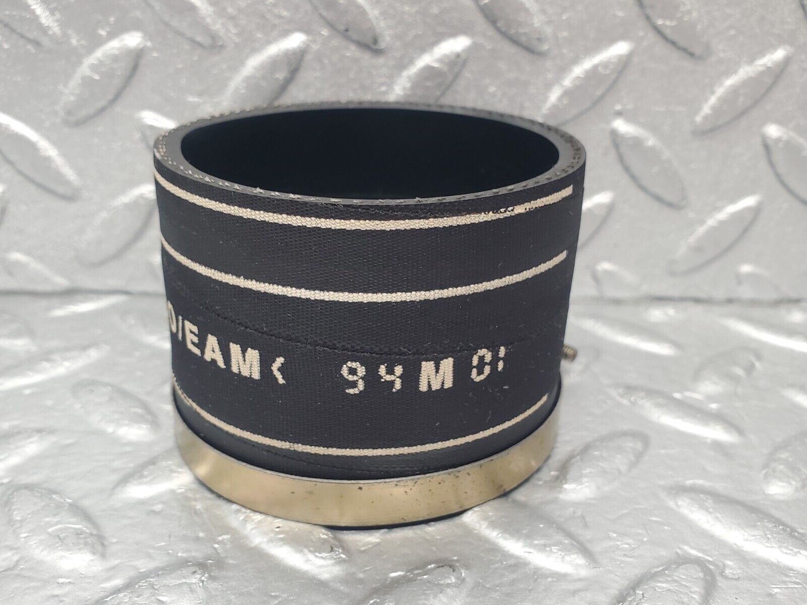 46183 Mercedes-Benz W124 280E Air Intake Manifold Hose 1041411783