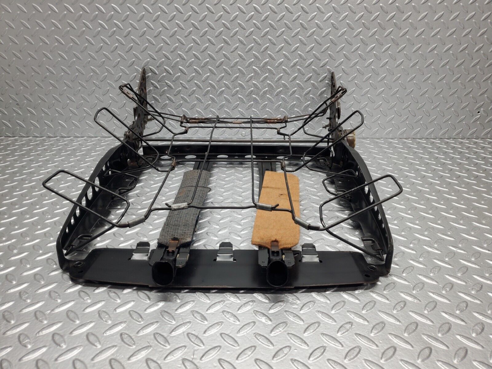 46682 Mercedes-Benz C123 280CE Coupe Front Right Seat Backrest