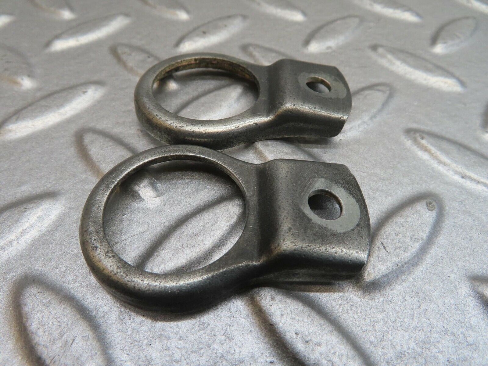 13756 Mercedes-Benz R107 450SL Fuel Injector Bracket