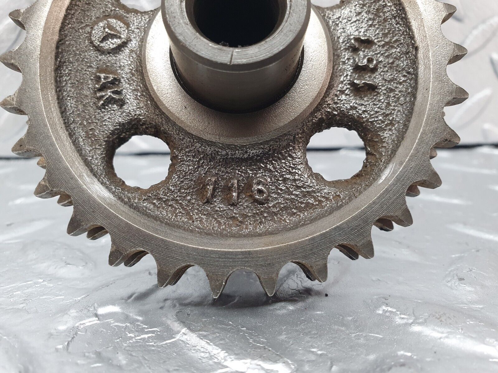 43692 Mercedes-Benz C126 380SEC Coupe Camshaft Intermediate Timing Gear 1161570414