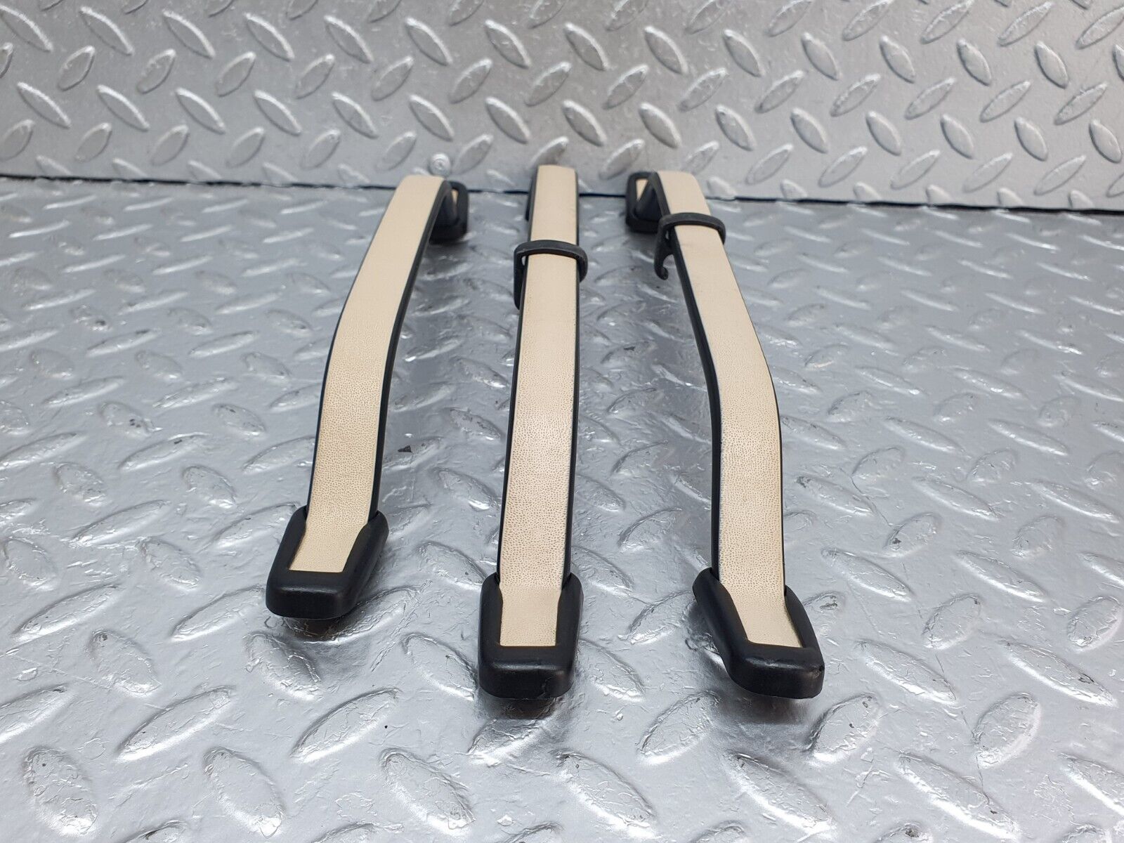 44134 Mercedes-Benz C123 230CE Coupe Interior Roof Grab Handle Set Beige