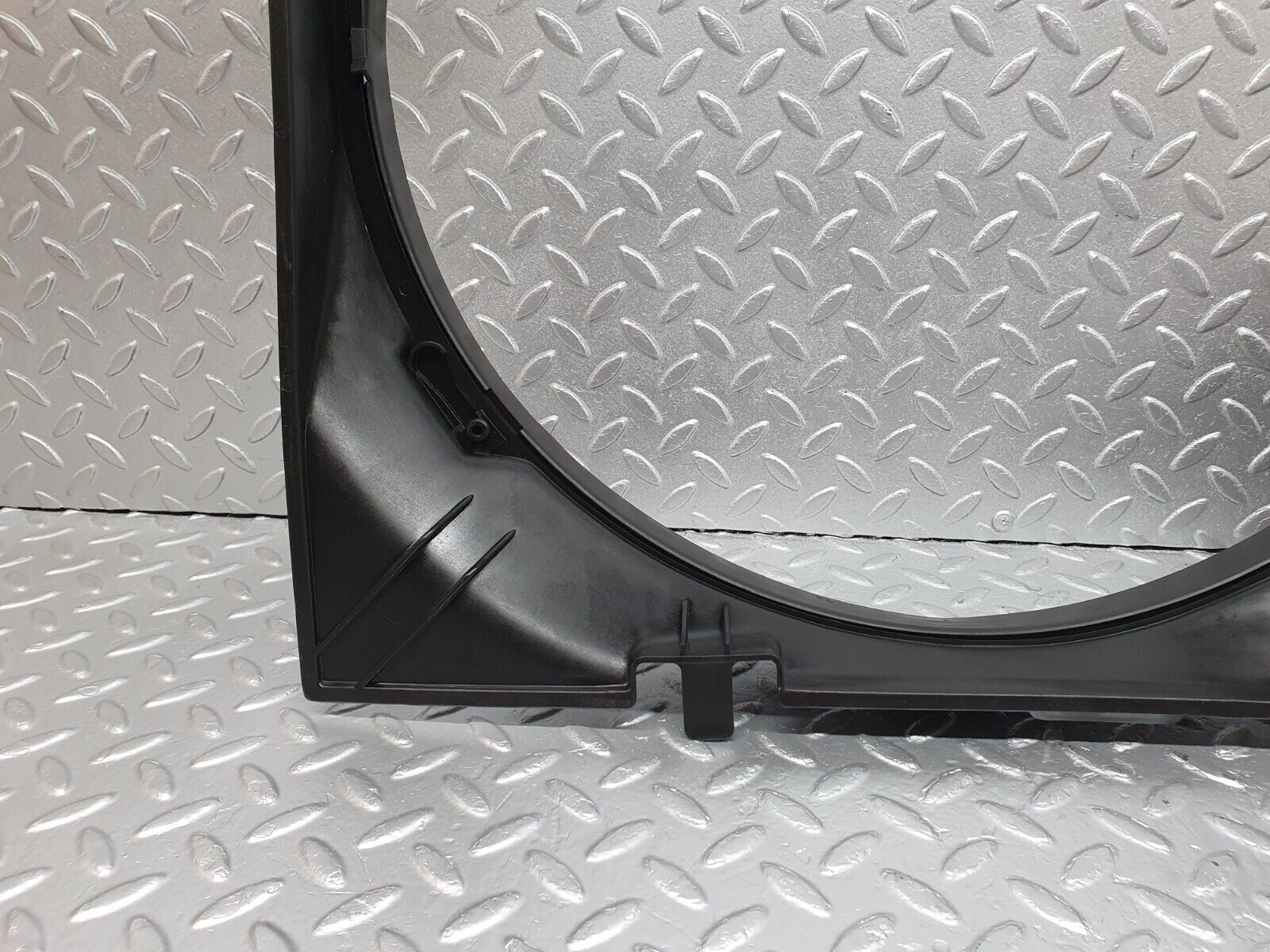 42181 Mercedes-Benz R129 320SL Radiator Fan Shroud Cover 129505115 1295050155