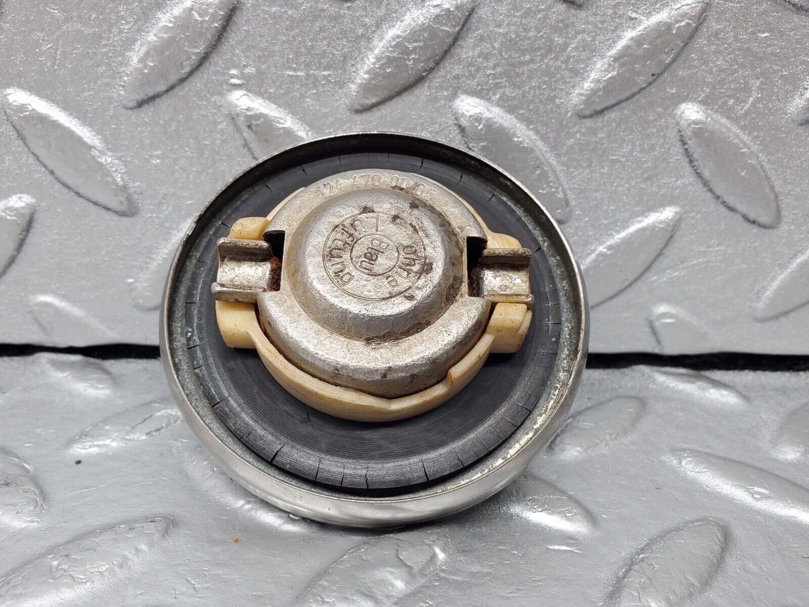 45294 Mercedes-Benz R129 300SL Coupe Fuel Tank Cap 1244700005