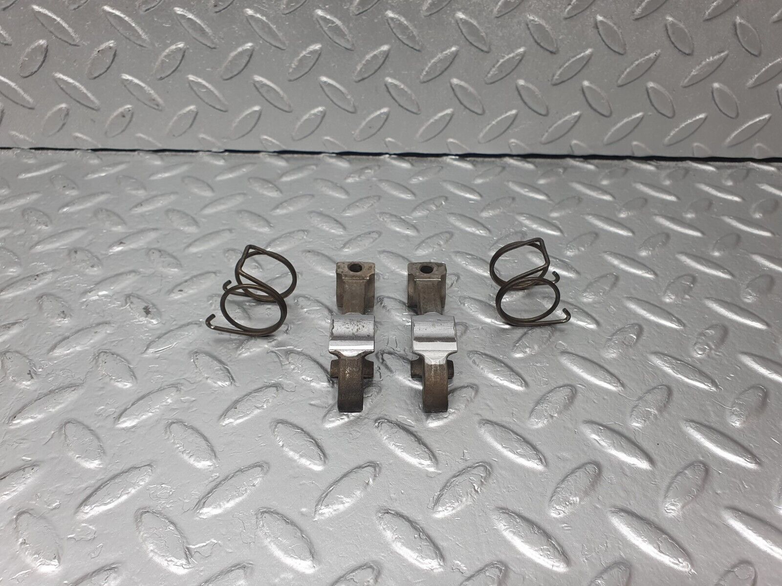 43358 Mercedes-Benz W108 280SE Valve Rocker Arm With Retaining Spring