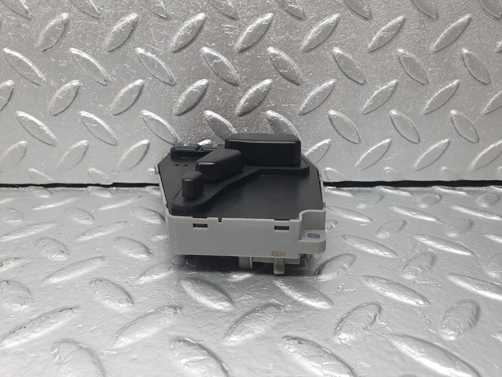 42474 Mercedes-Benz R129 320SL Coupe Front Right Seat Adjust Switch 1298202210