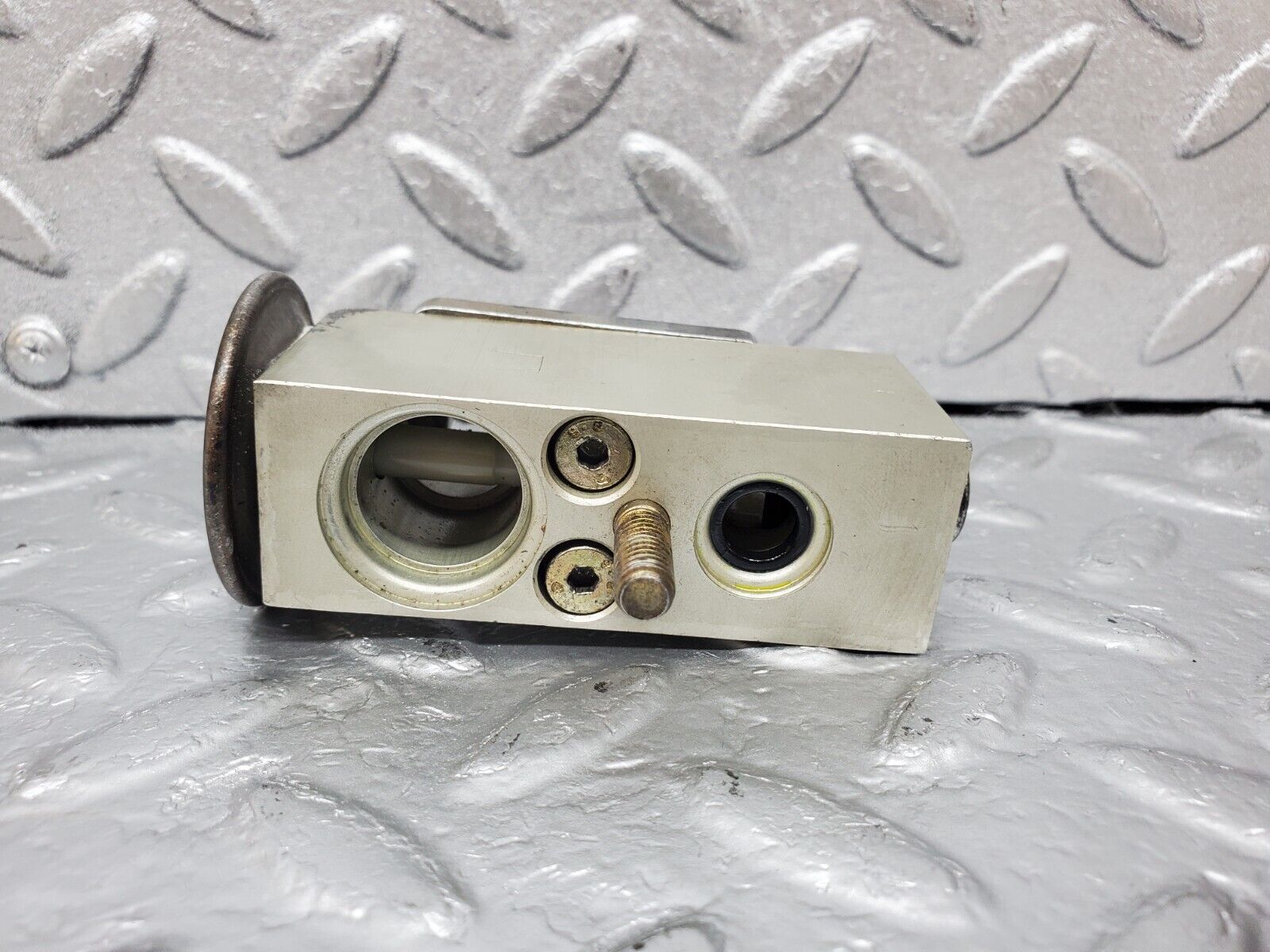 44977 Mercedes-Benz R129 300SL Coupe Air Condition Expansion Valve 2018300784