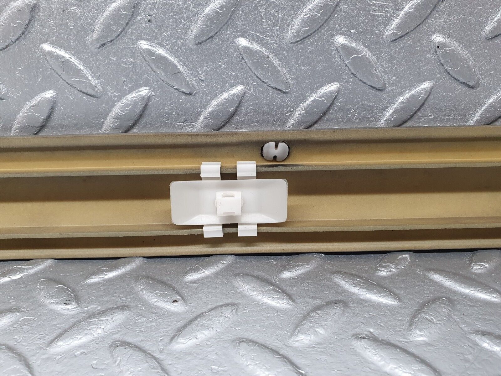 41807 Mercedes-Benz W202 C200 Rear Left Door Centre Moulding Trim 2026909762