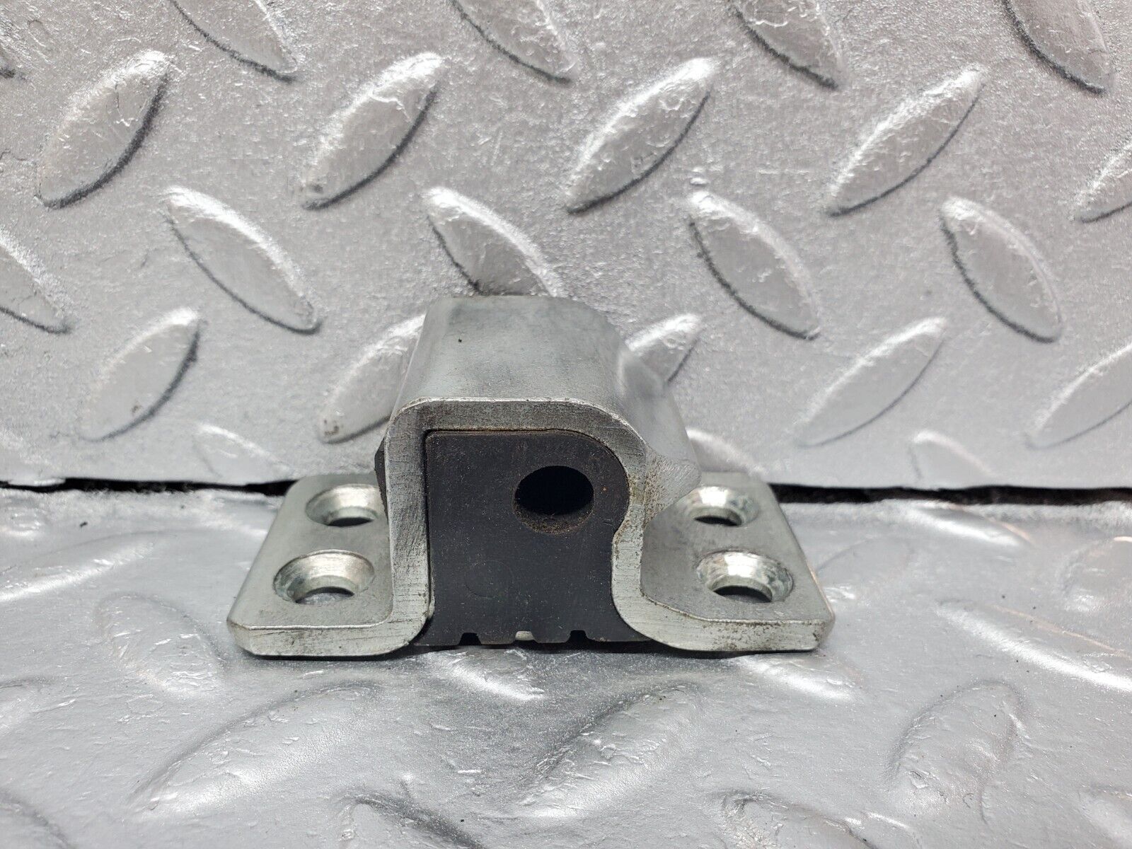 45632 Mercedes-Benz W126 420SE Right Door Lock Latch