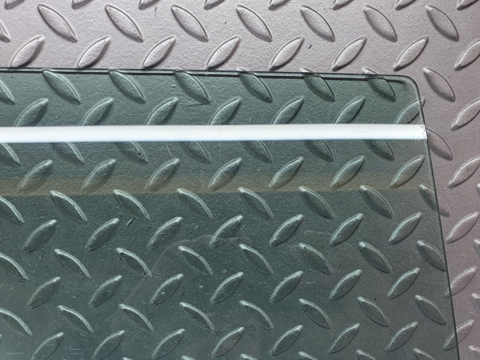 42816 Mercedes-Benz W201 190 2.0L Rear Right Door Window Glass