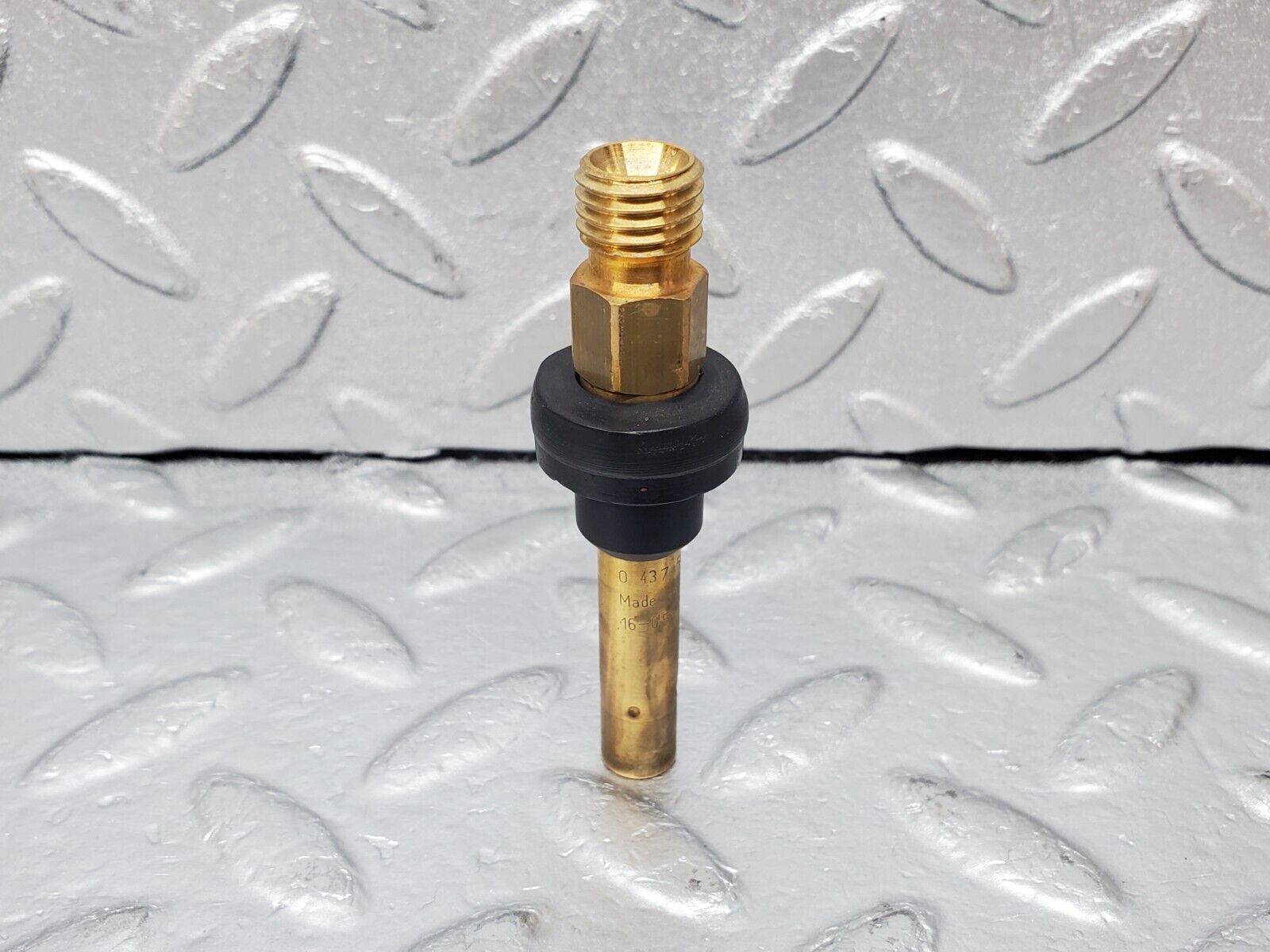 45338 Mercedes-Benz 280E M110.983 Fuel Injector Bosch 0437502047