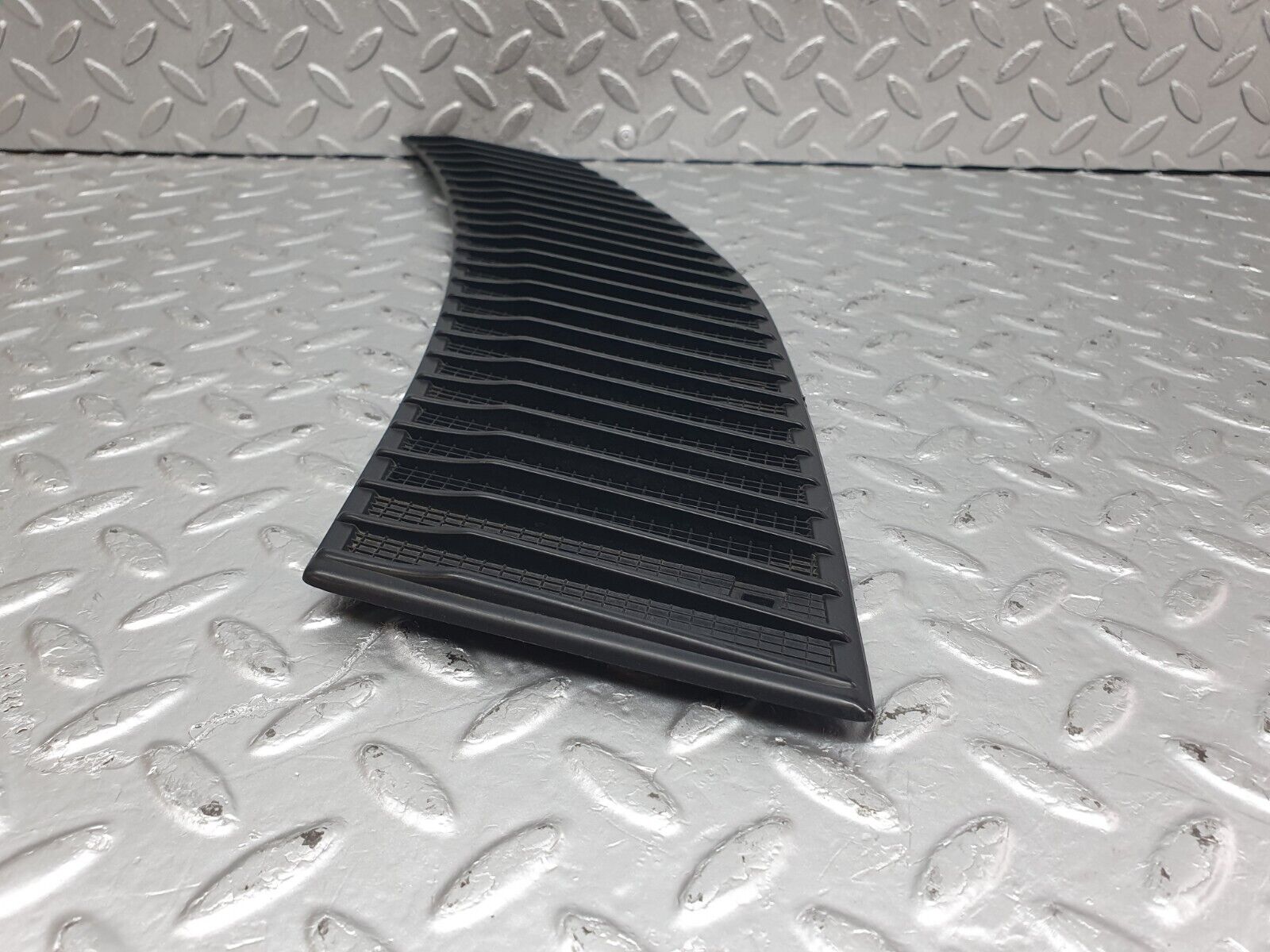 43902 Mercedes-Benz C123 230CE Coupe Air Intake Grill Left Side 1238362965