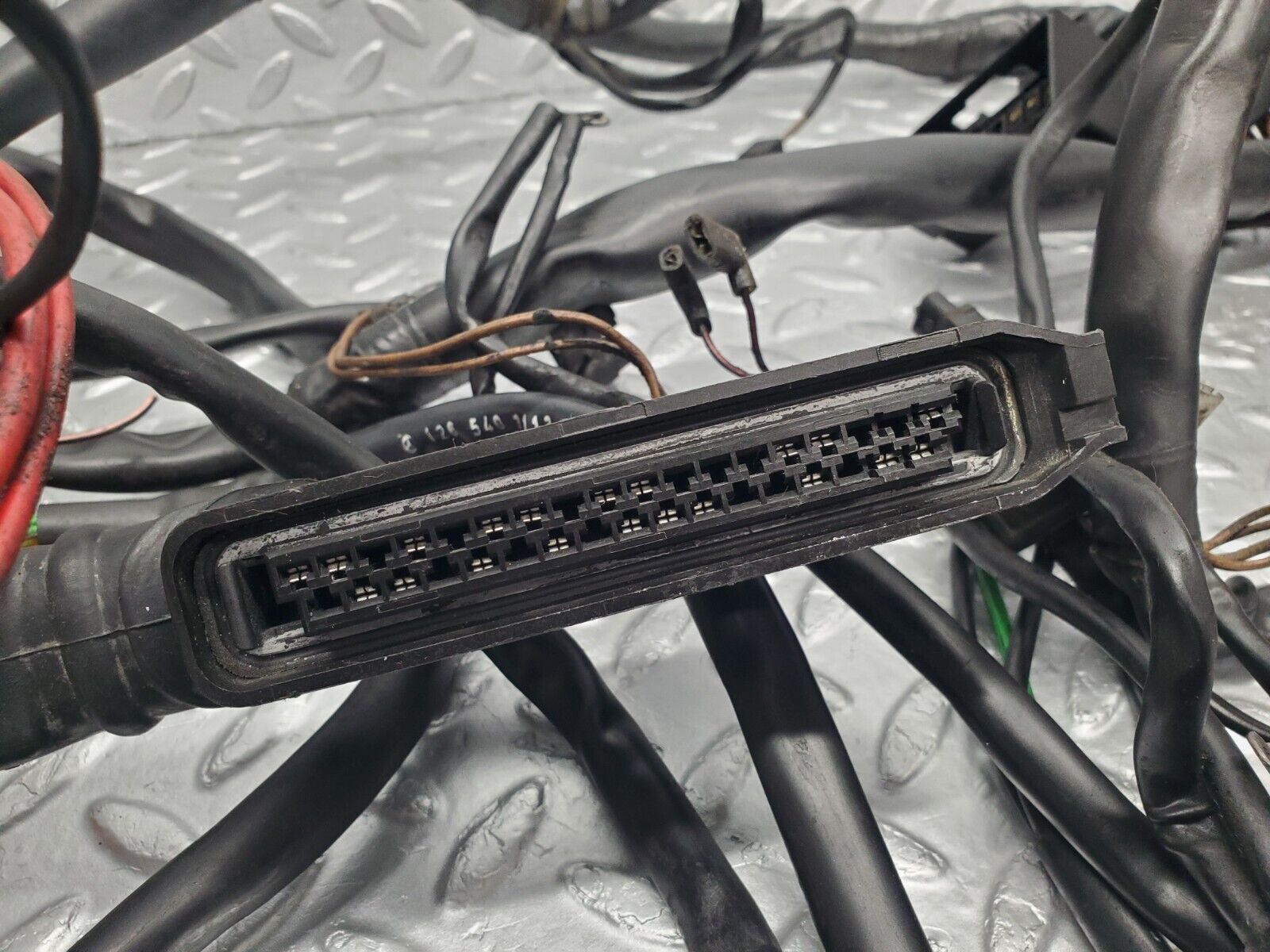 46067 Mercedes-Benz W126 420SE Engine Wiring Harness 1265403113 1265406506