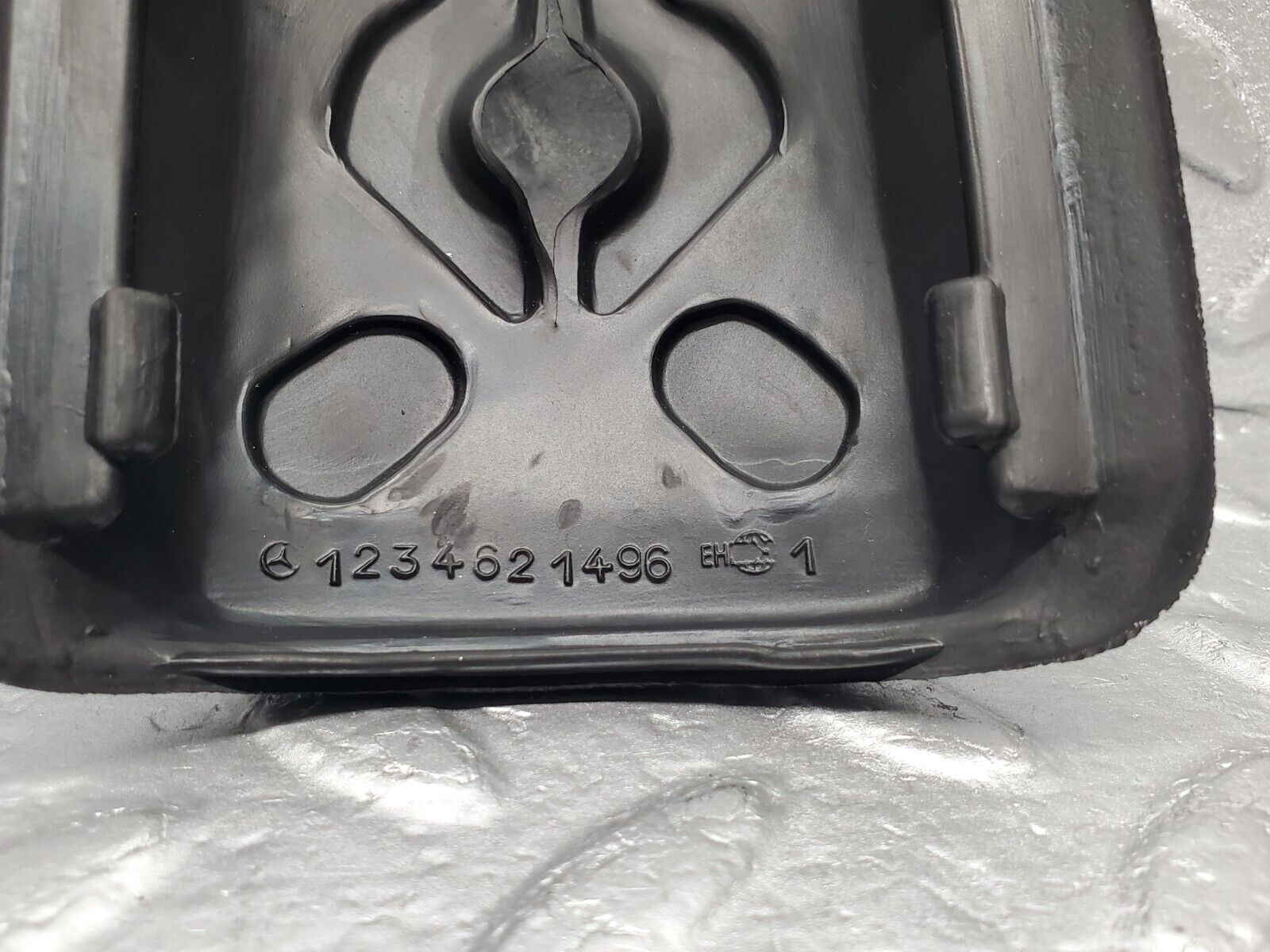 46001 Mercedes-Benz V123 240D LWB Steering Column Switch Cover 1234621496