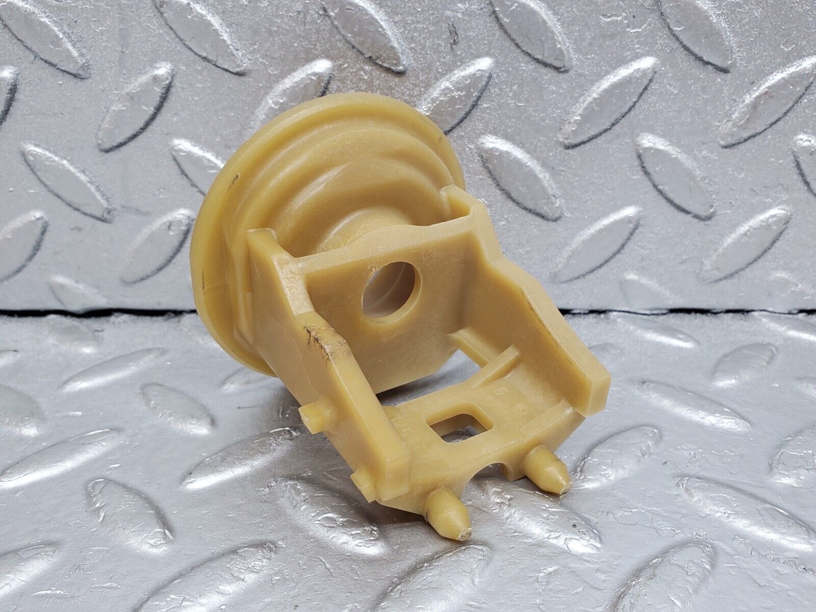 44568 Mercedes-Benz W123 280E Automatic Gearbox Support Bracket 722.309 1262770740 1262770940