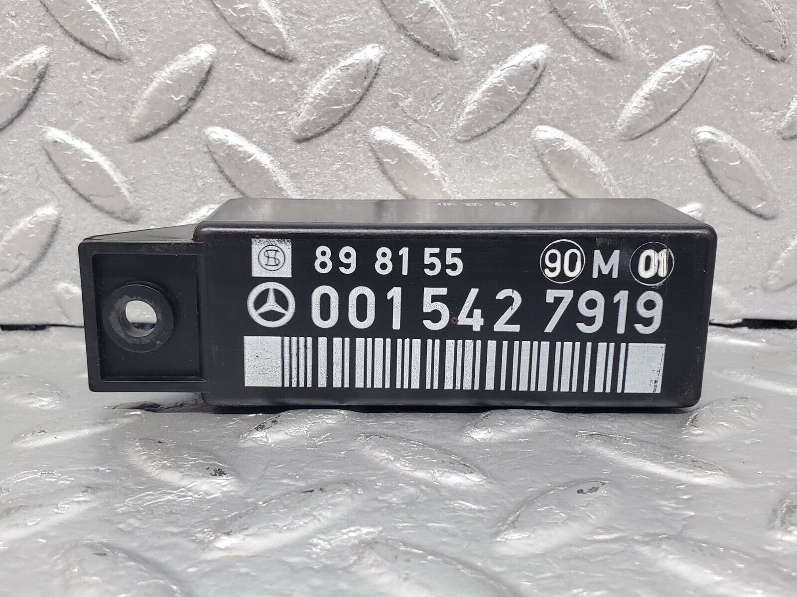 44897 Mercedes-Benz R129 300SL Coupe Windscreen Wiper Relay 0015427919