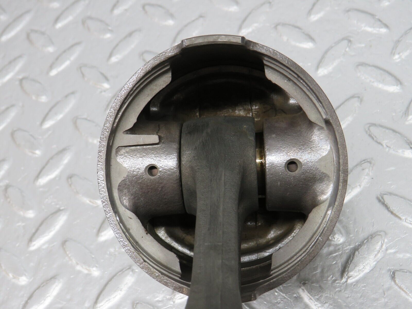 33038 Mercedes-Benz C107 R107 350 V8 Piston With Connecting Rod 92mm 11607