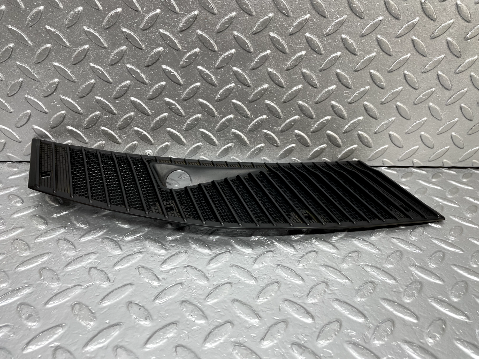 44275 Mercedes-Benz W123 280E Air Intake Grill Right Side 1238363065