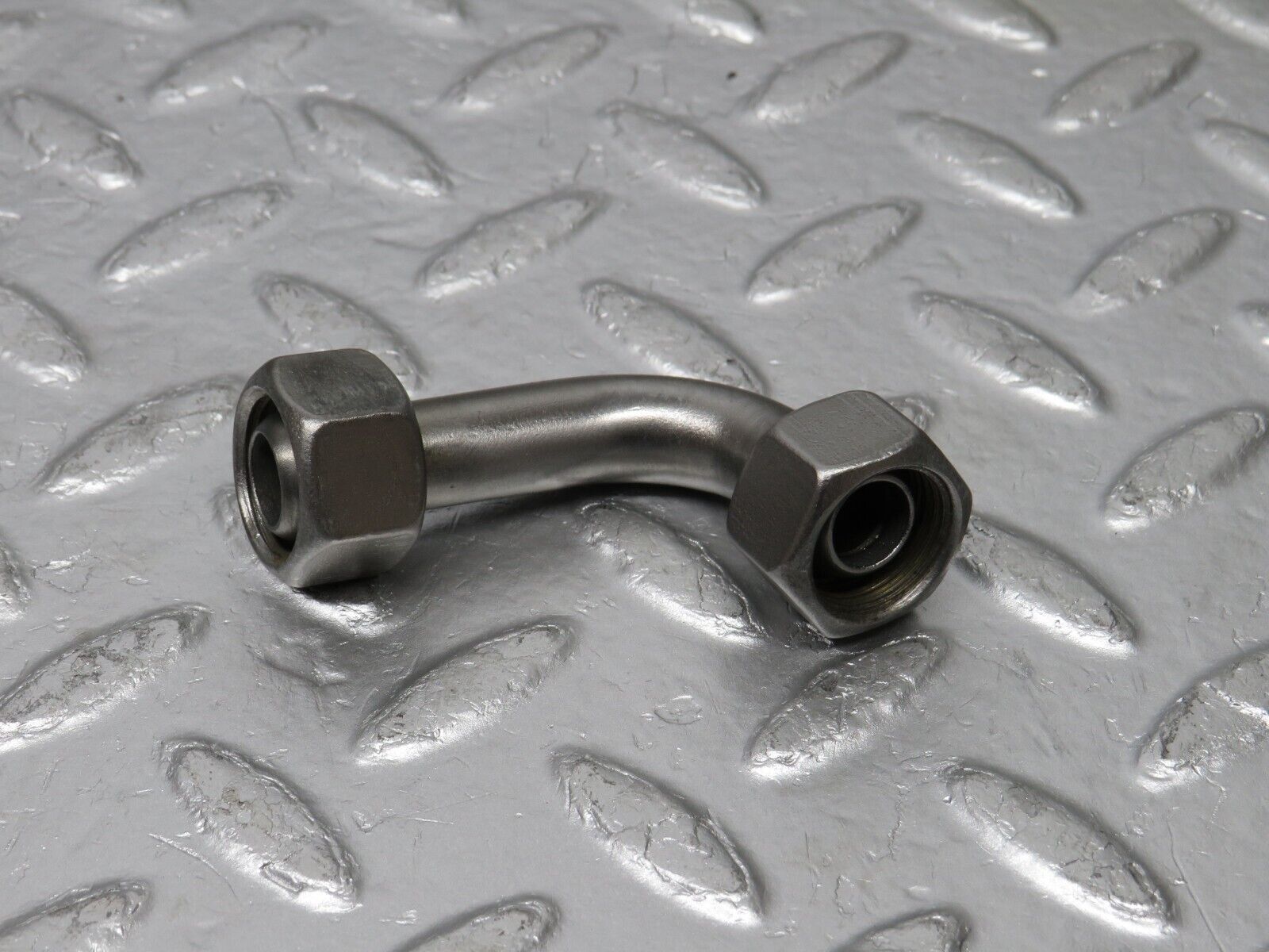 32966 Mercedes-Benz C107 R107 450 V8 Fuel Hose Pipe