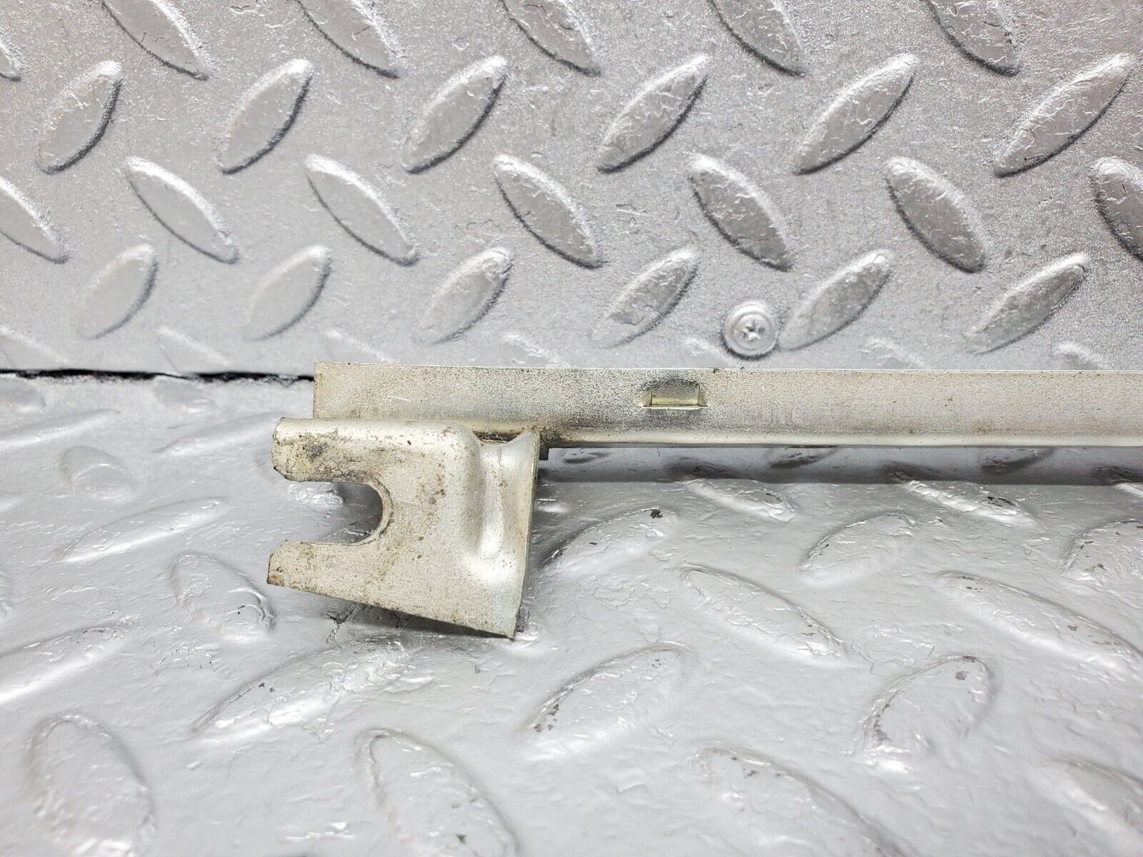 45816 Mercedes-Benz W126 420SE Rear Left Window Channel