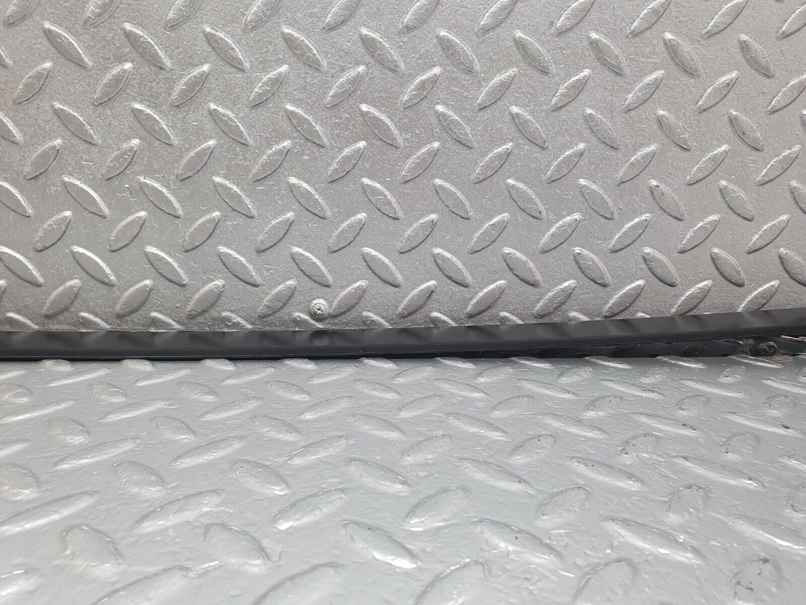 42912 Mercedes-Benz W201 190 2.0L Fuel Tank Tightening Strap 2014700040