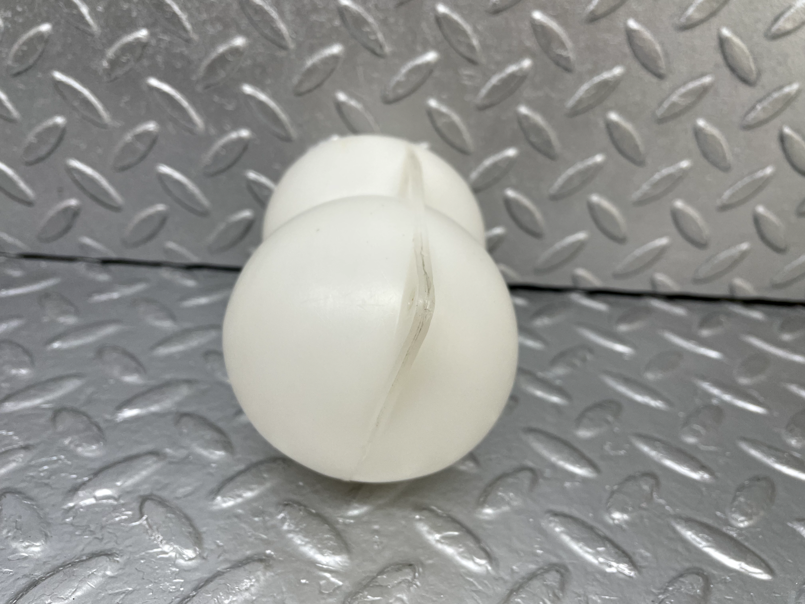 44272 Mercedes-Benz W123 280E Vacuum Reservoir Tank