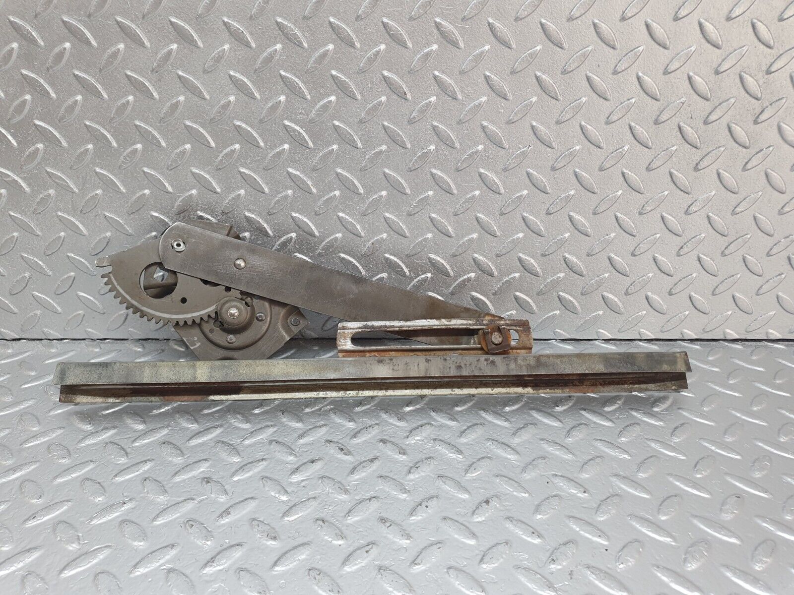 43307 Mercedes-Benz W108 280SE Rear Right Manual Window Regulator