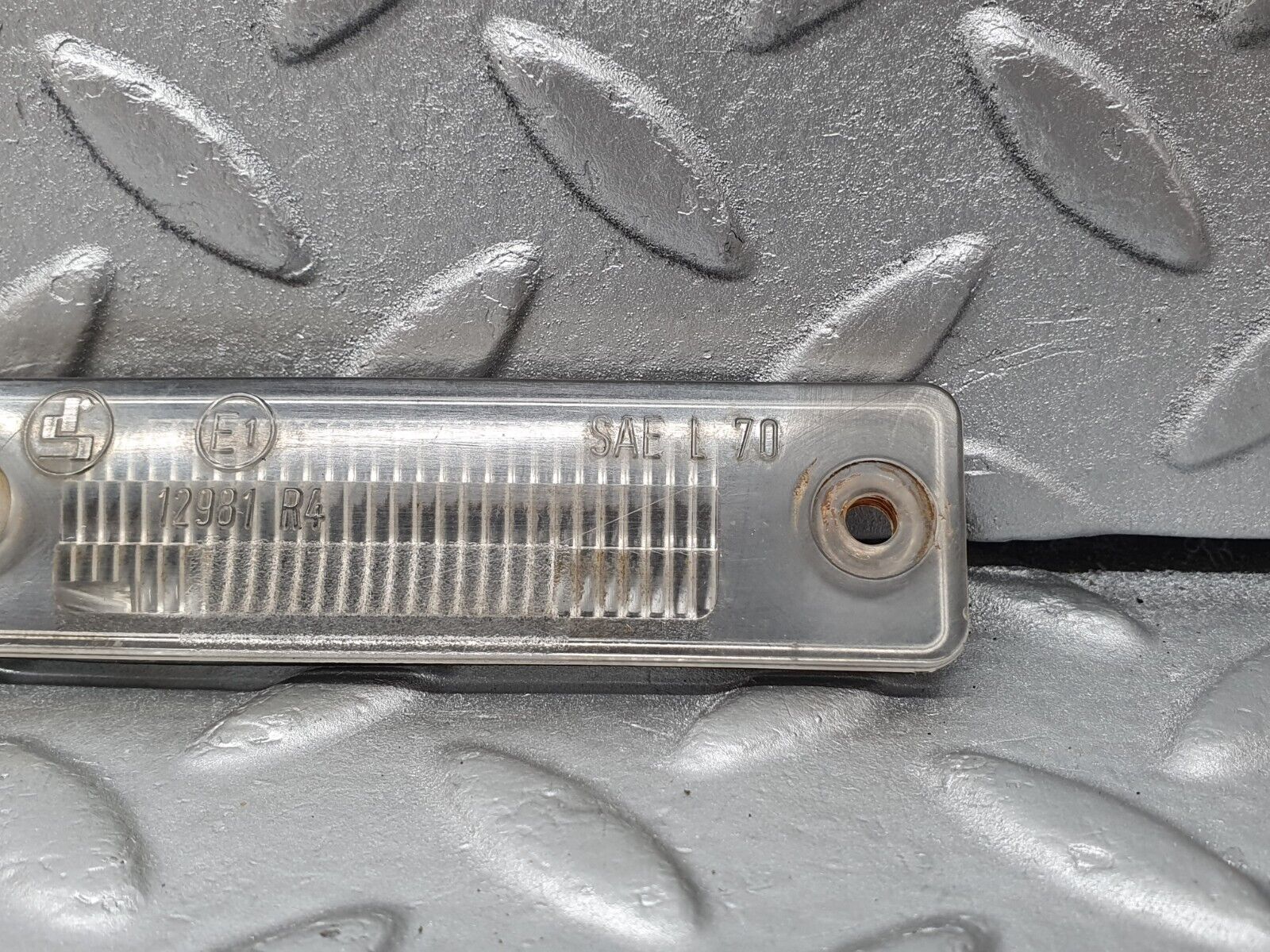 43058 Mercedes-Benz R107 Number Plate Light Lenses