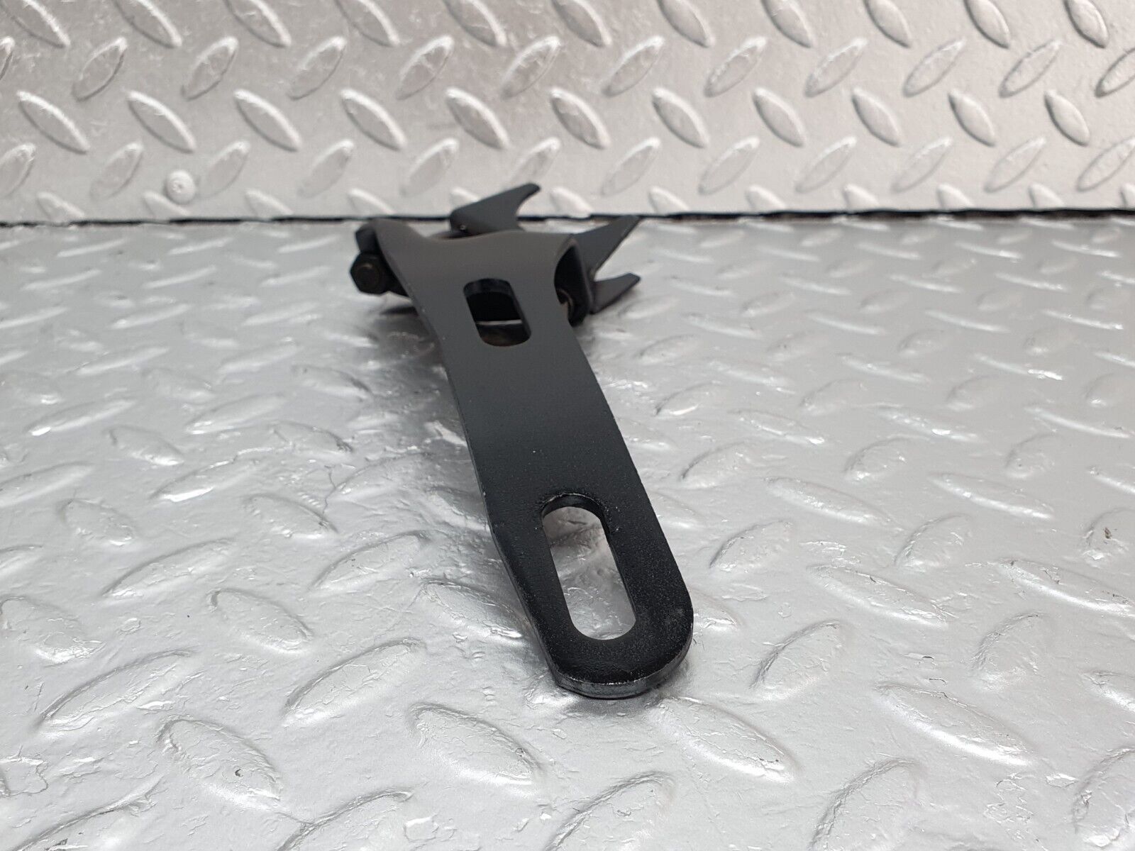 43143 Mercedes-Benz W108 280SE Exhaust Bracket