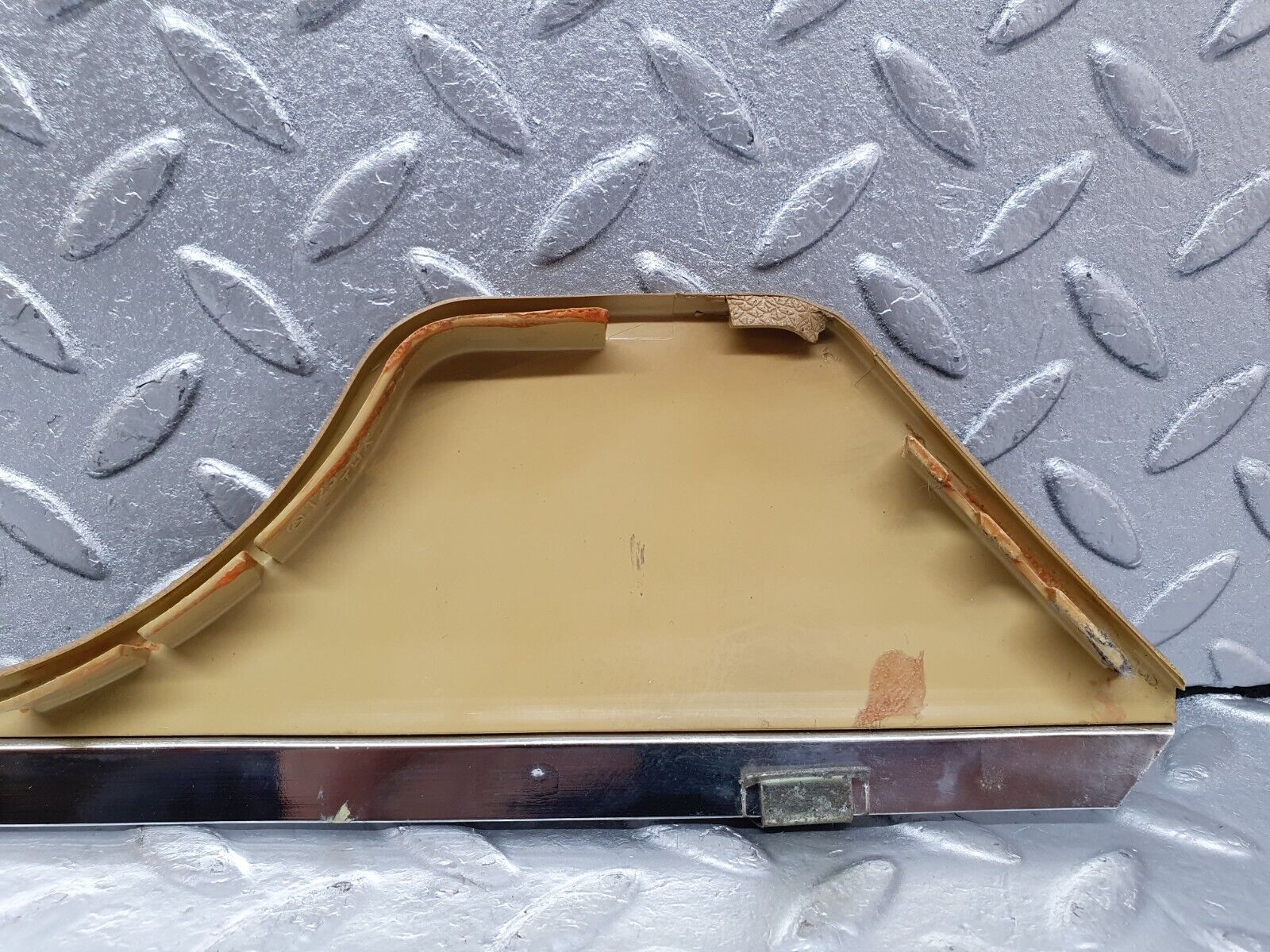 44156 Mercedes-Benz C123 230CE Coupe Seat Belt Presenter Cover Trim Left 1236921922