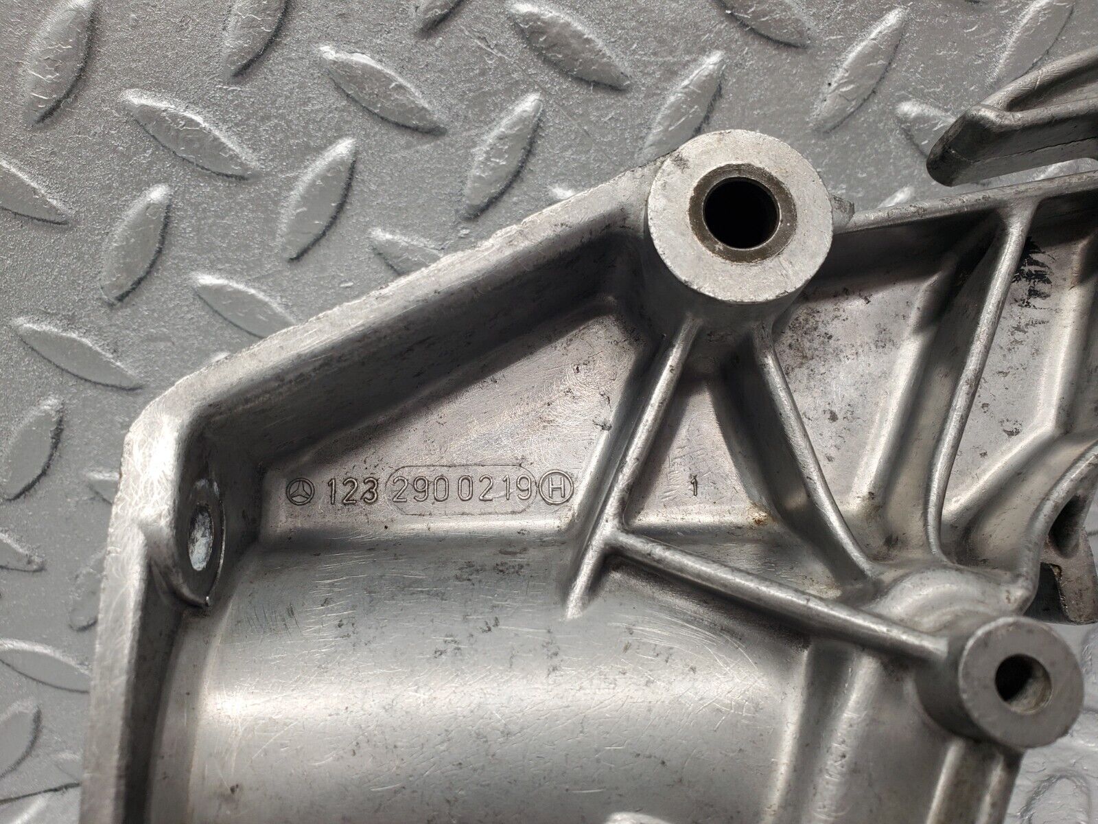 46457 Mercedes-Benz C123 280CE Coupe Brake Pedal Bracket 1232900219