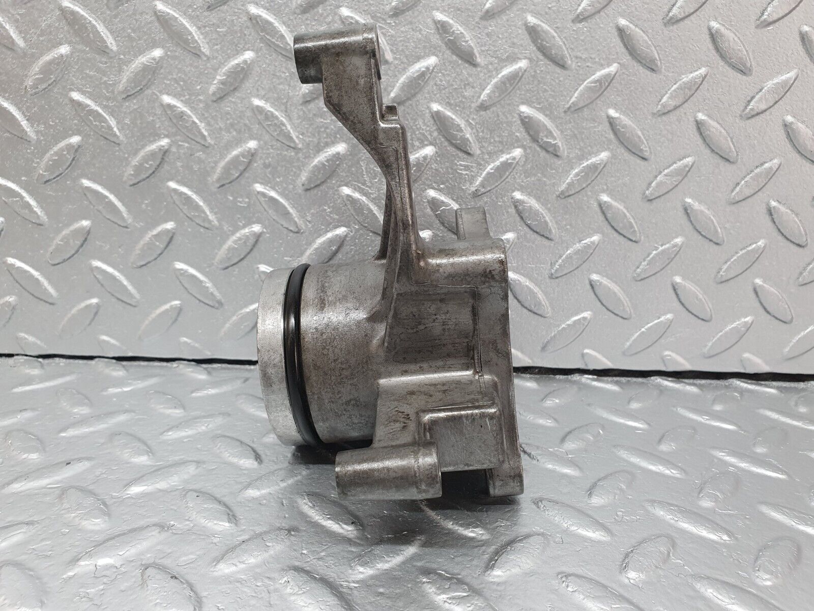 42060 Mercedes-Benz W202 C200 Throttle Body Bracket 1111410344