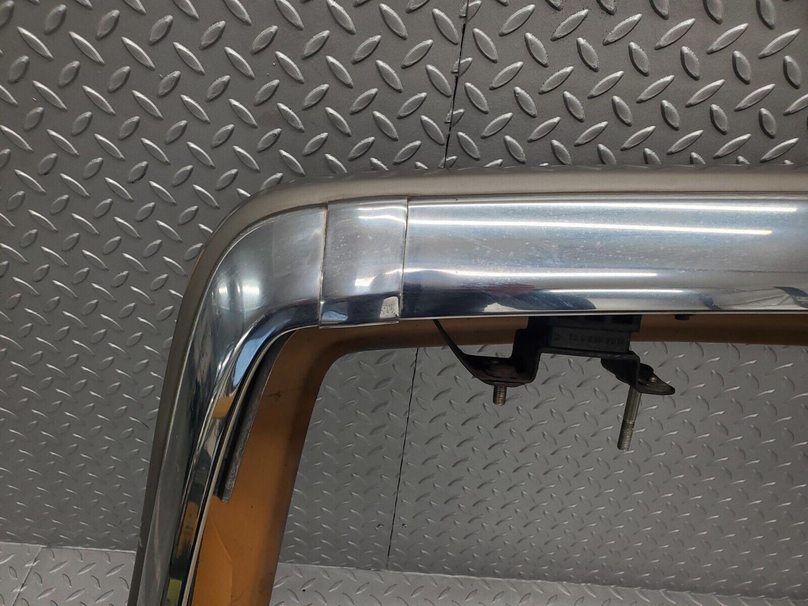 46074 Mercedes-Benz W126 420SE Rear Bumper 1268851105