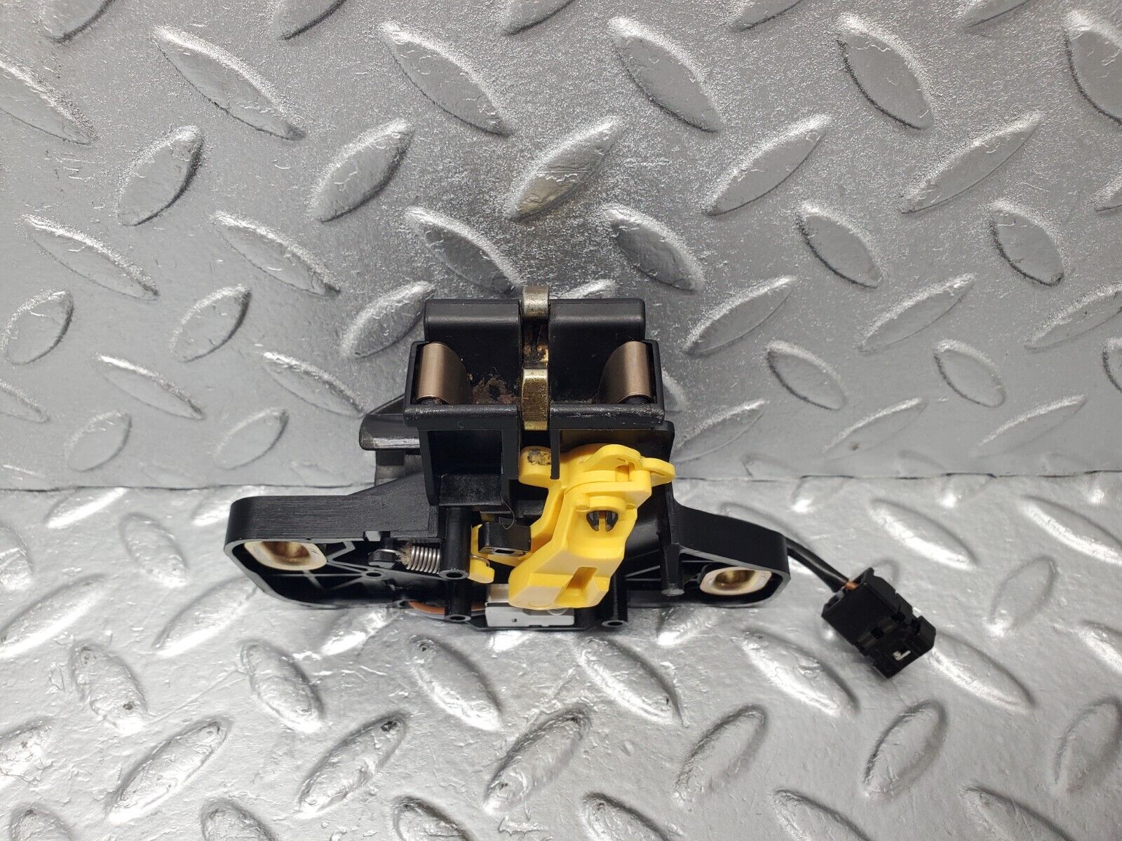 46990 Mercedes-Benz R129 320SL Coupe Trunk Lock 1298201810