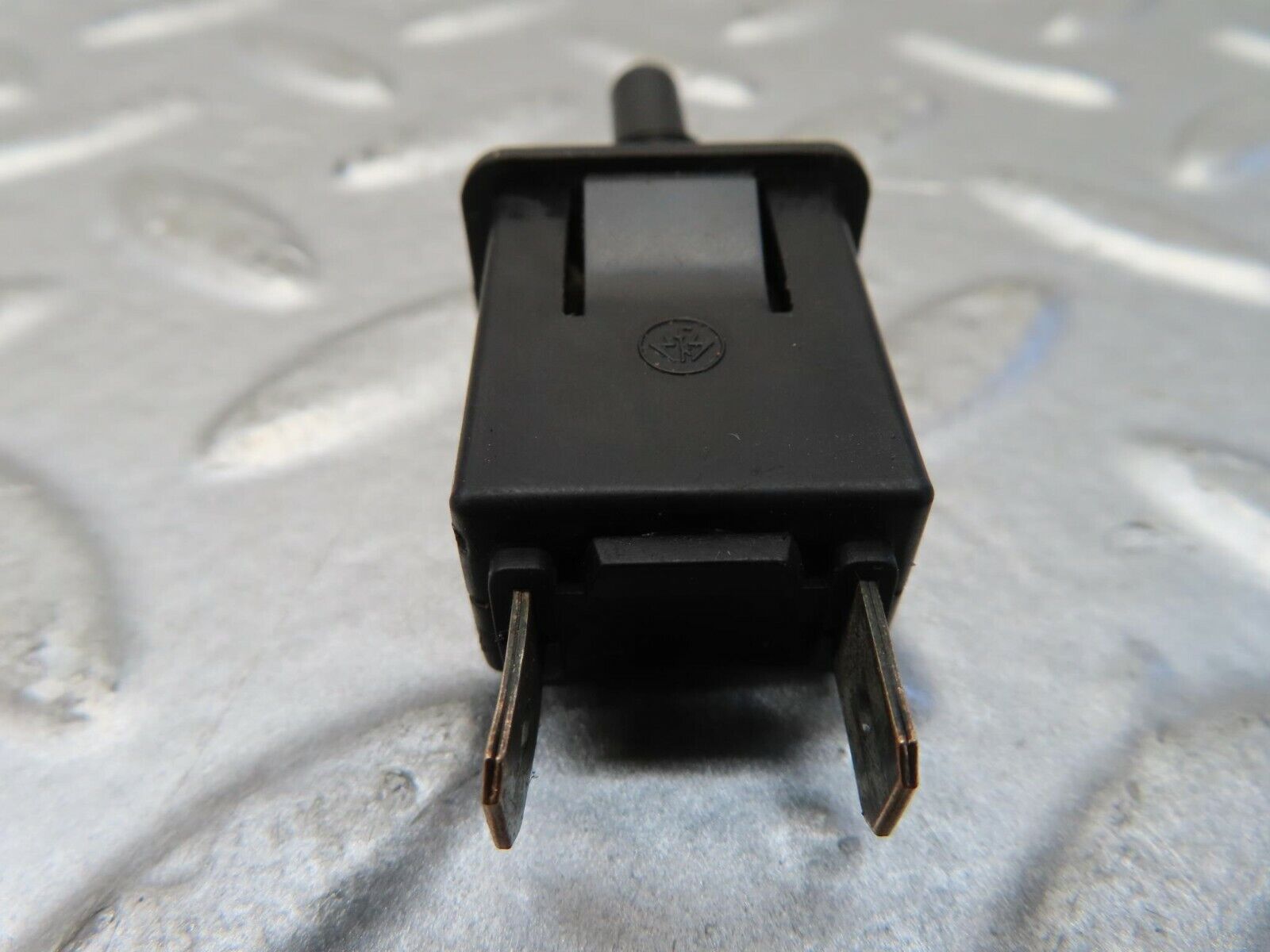 15786 Mercedes-Benz R107 450SL Glove Box Light Switch 0008213152