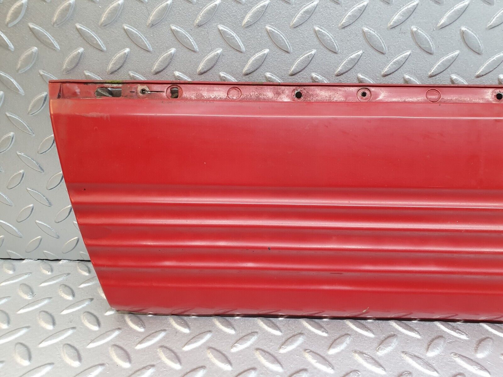 43789 Mercedes-Benz C126 380SEC Coupe Left Door Lower Moulding Trim 1266901140