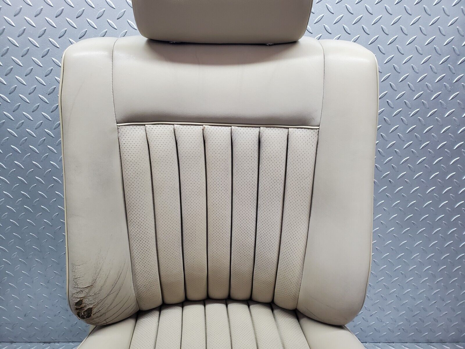 45868 Mercedes-Benz W126 420SE Front Right Electric Seat Leather Beige 1269102650