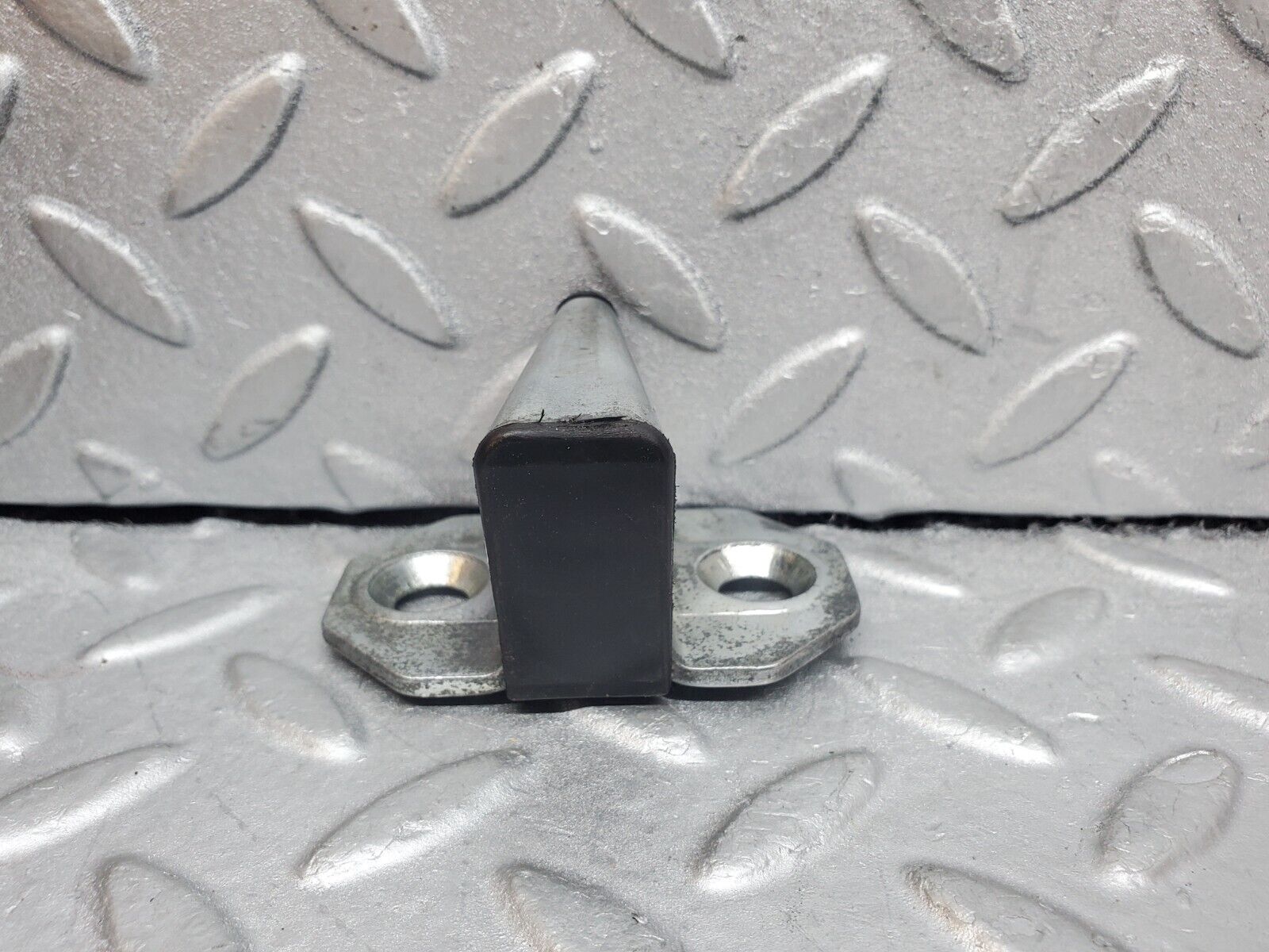 44789 Mercedes-Benz W124 220E Door Lock Latch