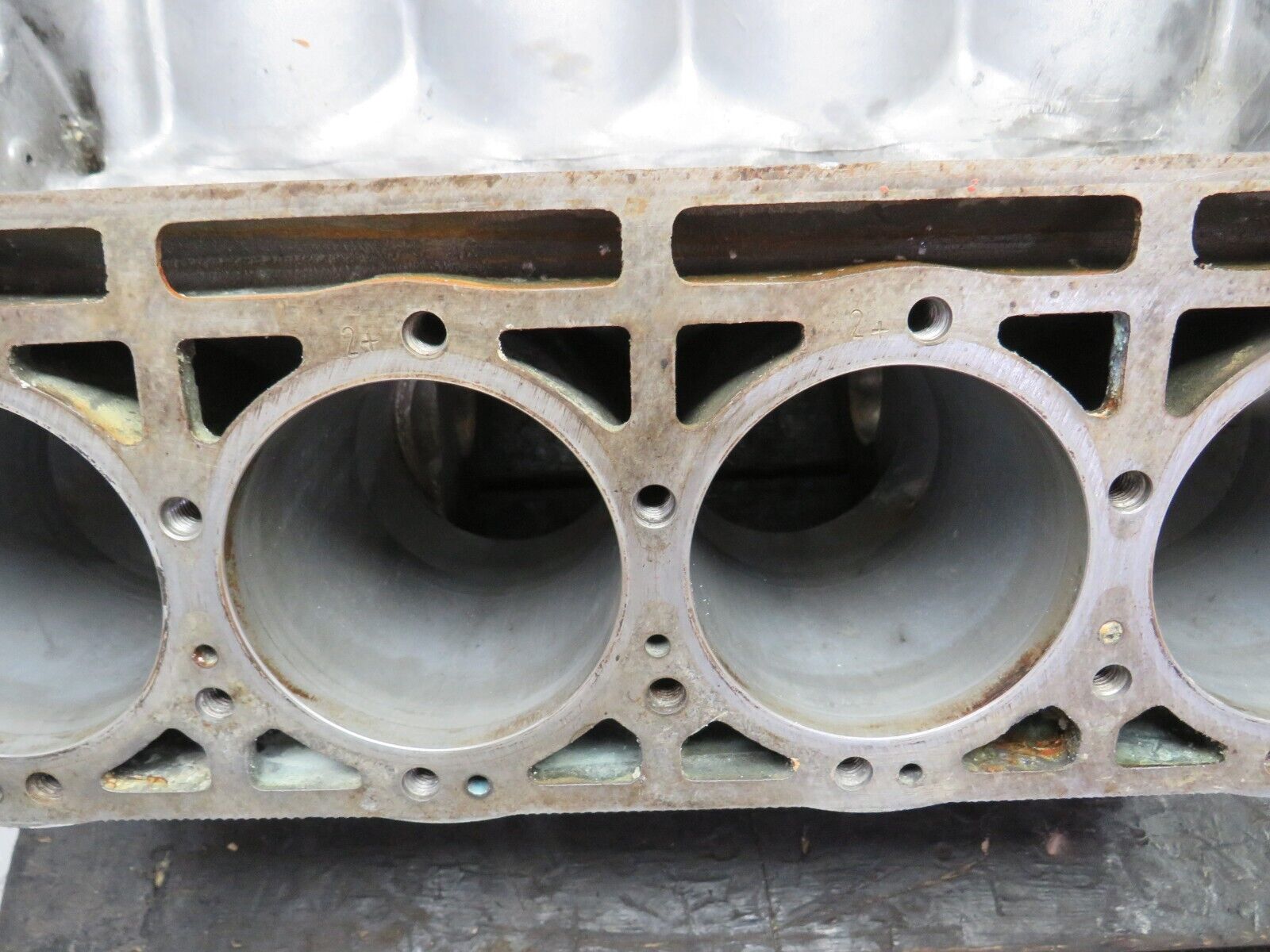 39319 Mercedes-Benz R107 500SL Engine Block M117.962 1170112401